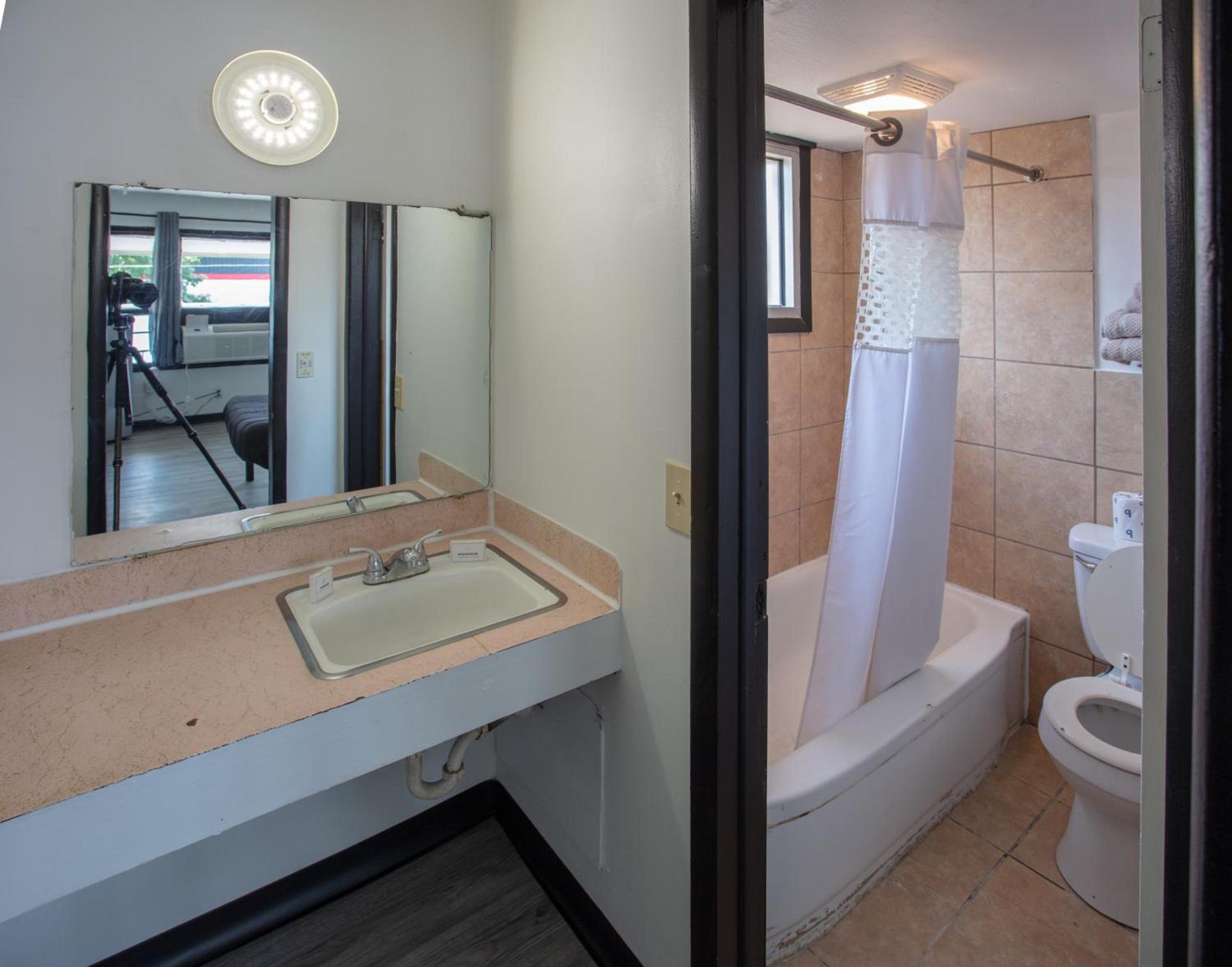Glenstone place extended stay motel photo 21
