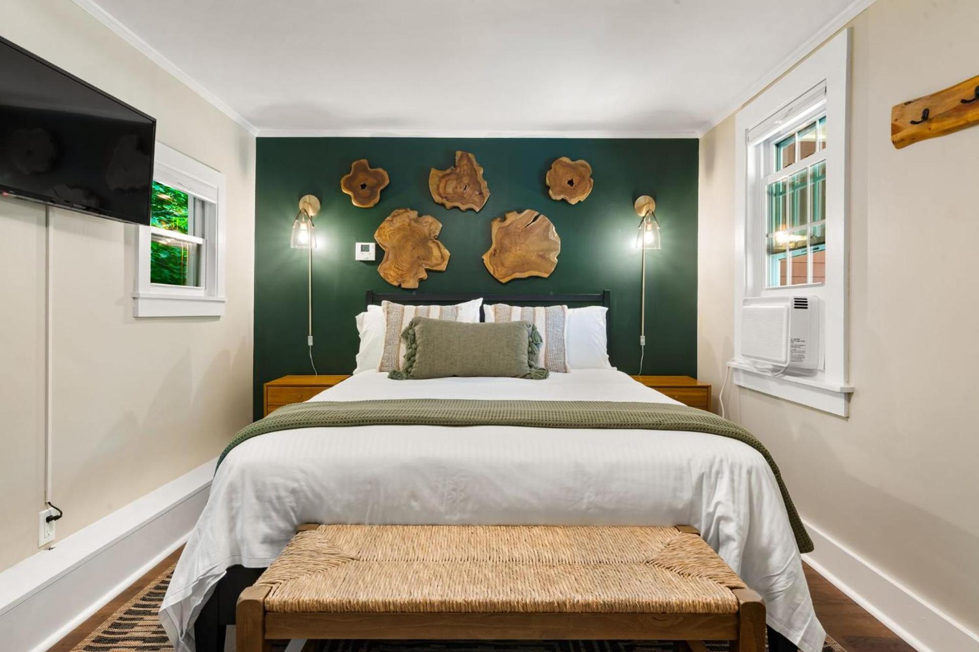 The Aurora Inn & Cottages photo 7