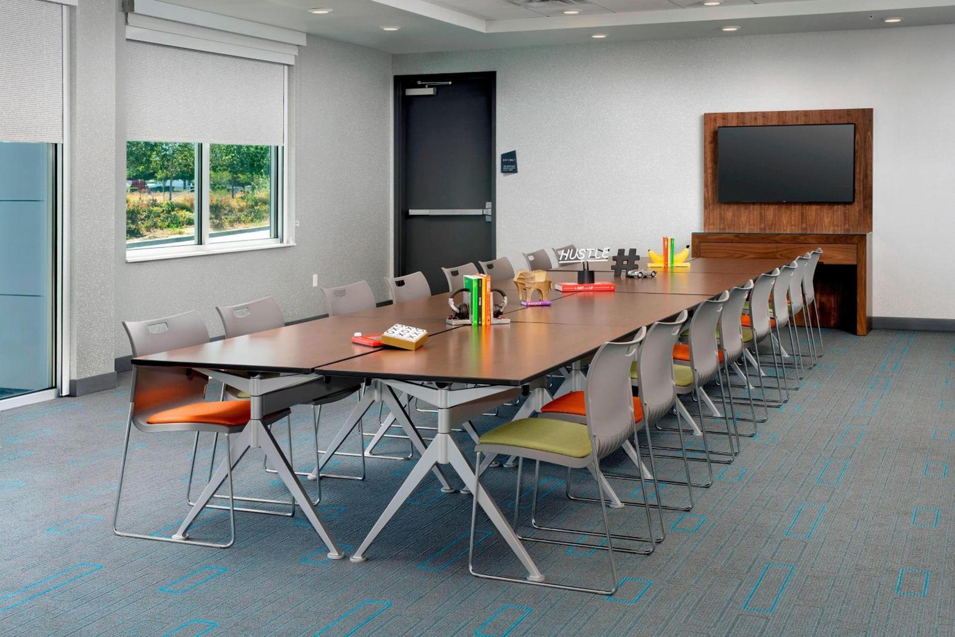 Aloft by Marriott Sacramento Airport Natomas photo 16
