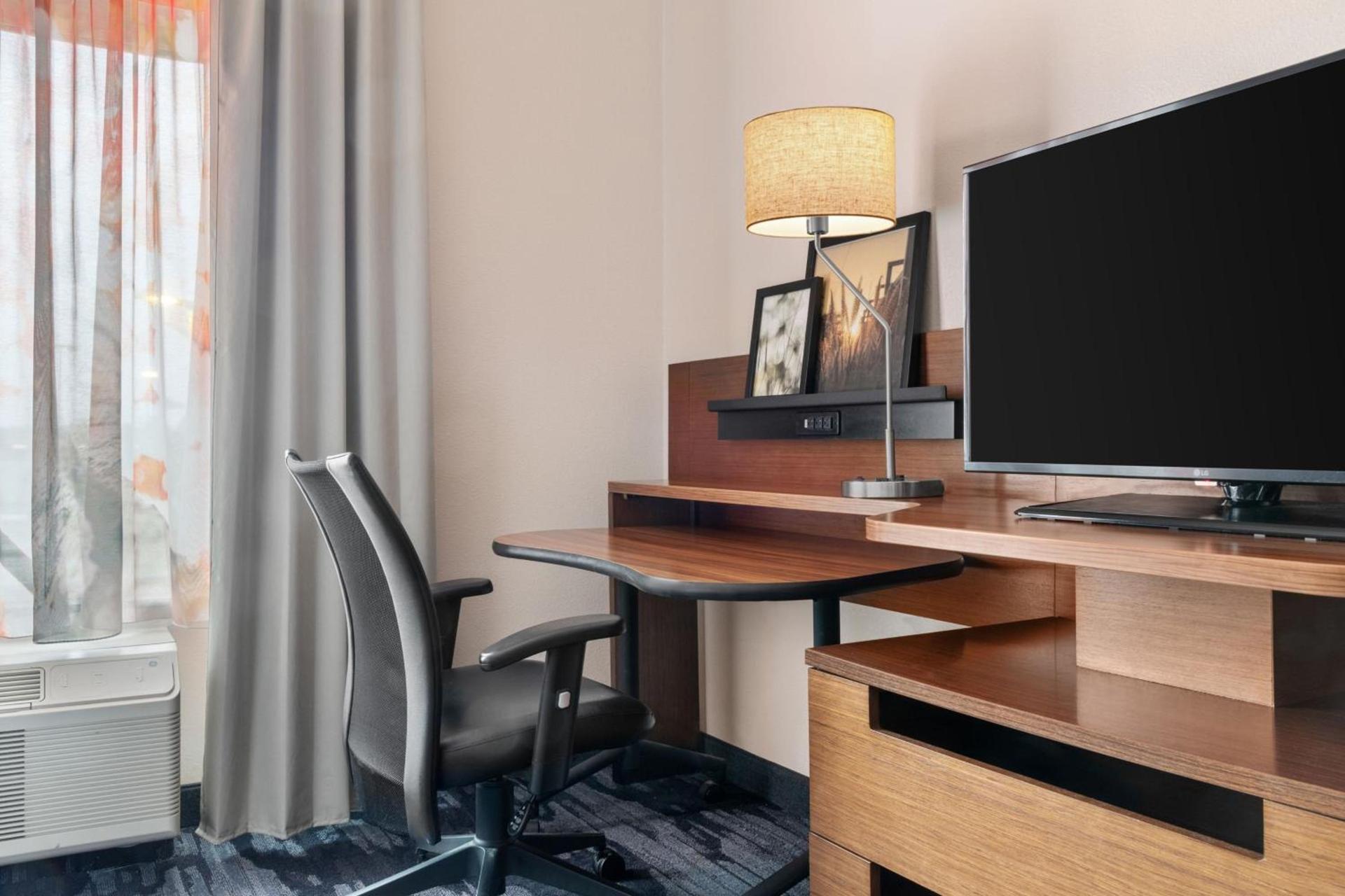Fairfield Inn & Suites by Marriott Alexandria photo 10