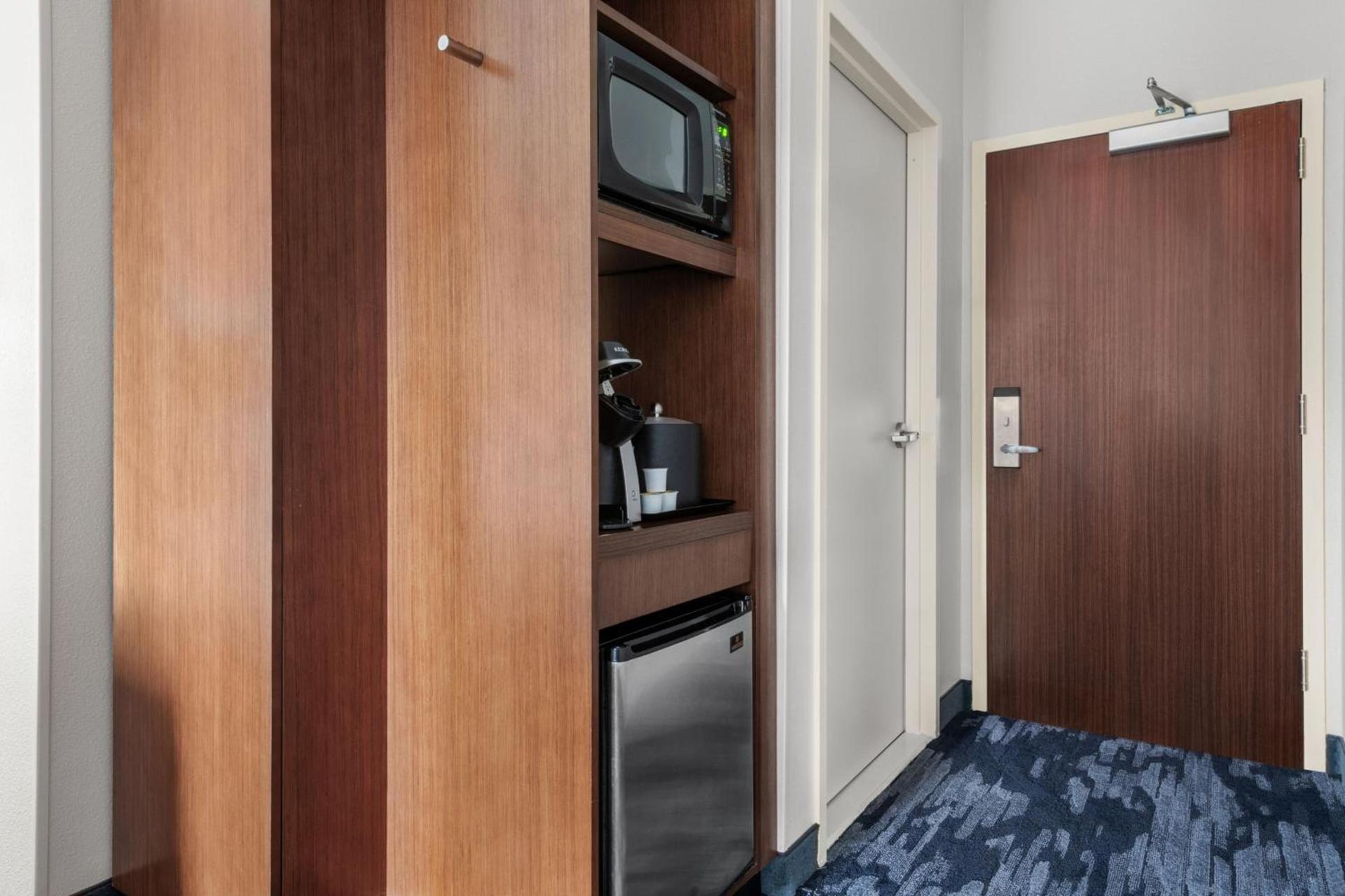 Fairfield Inn & Suites by Marriott Alexandria photo 11