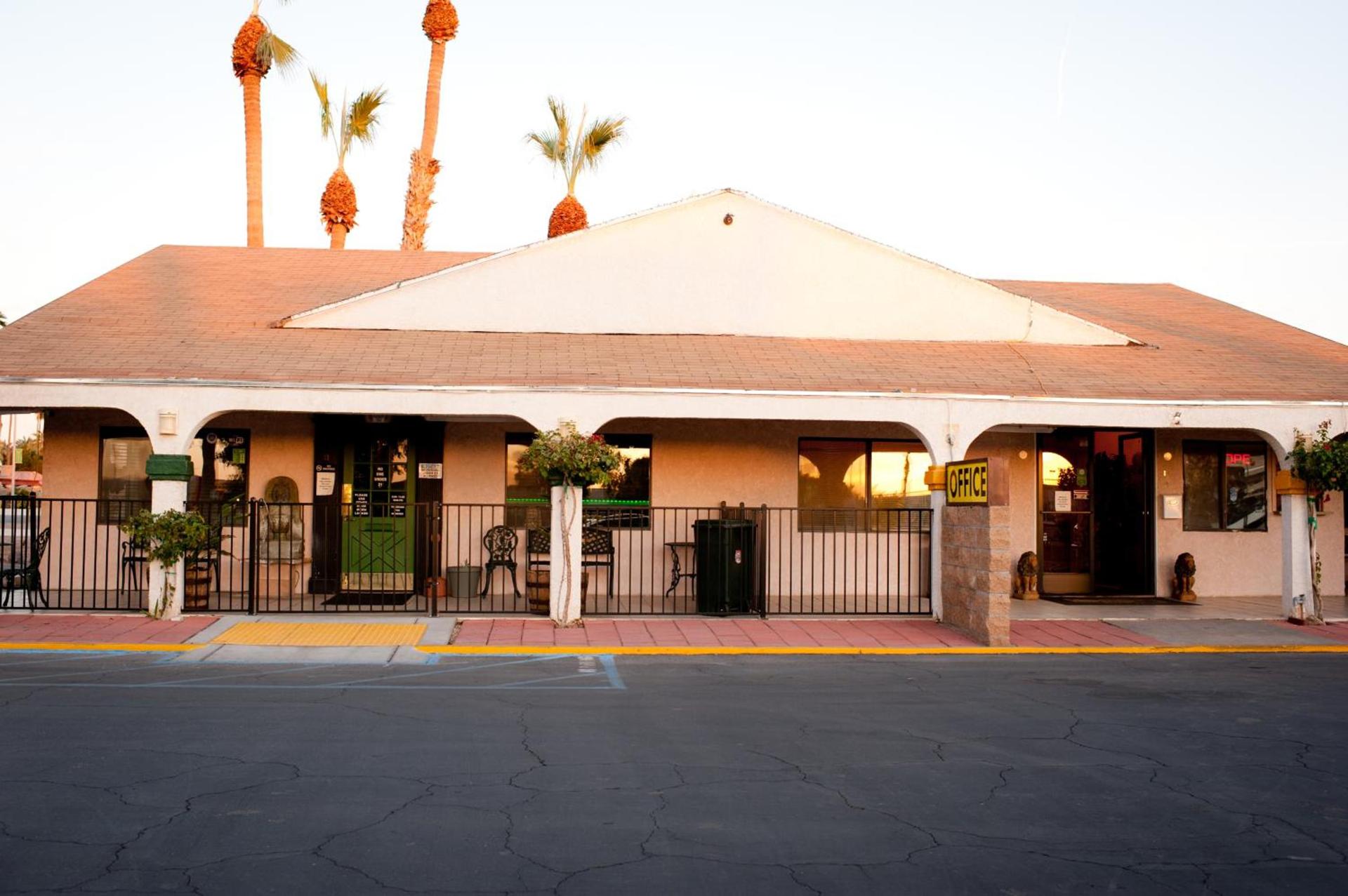 Emerald Inn & Lounge photo 48