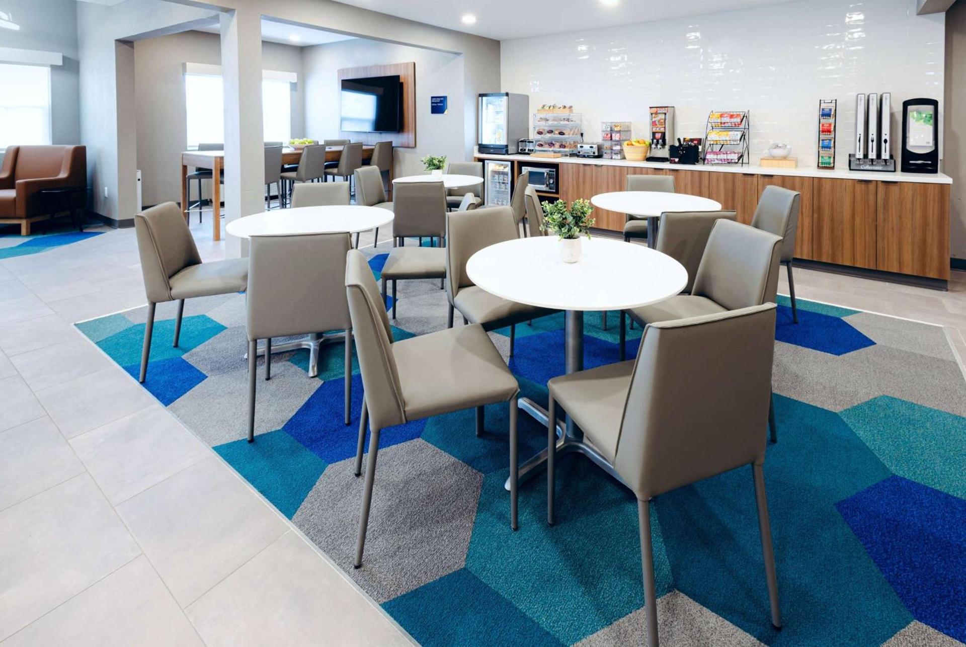 Microtel Inn & Suites by Wyndham Olean photo 11
