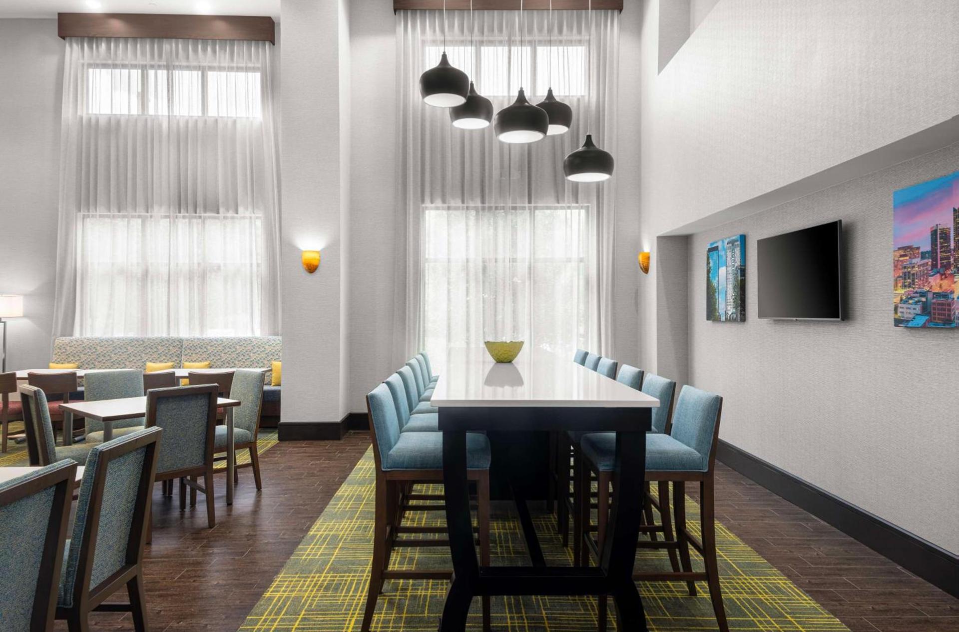 Hampton Inn & Suites Birmingham/280 East-Eagle Point photo 2