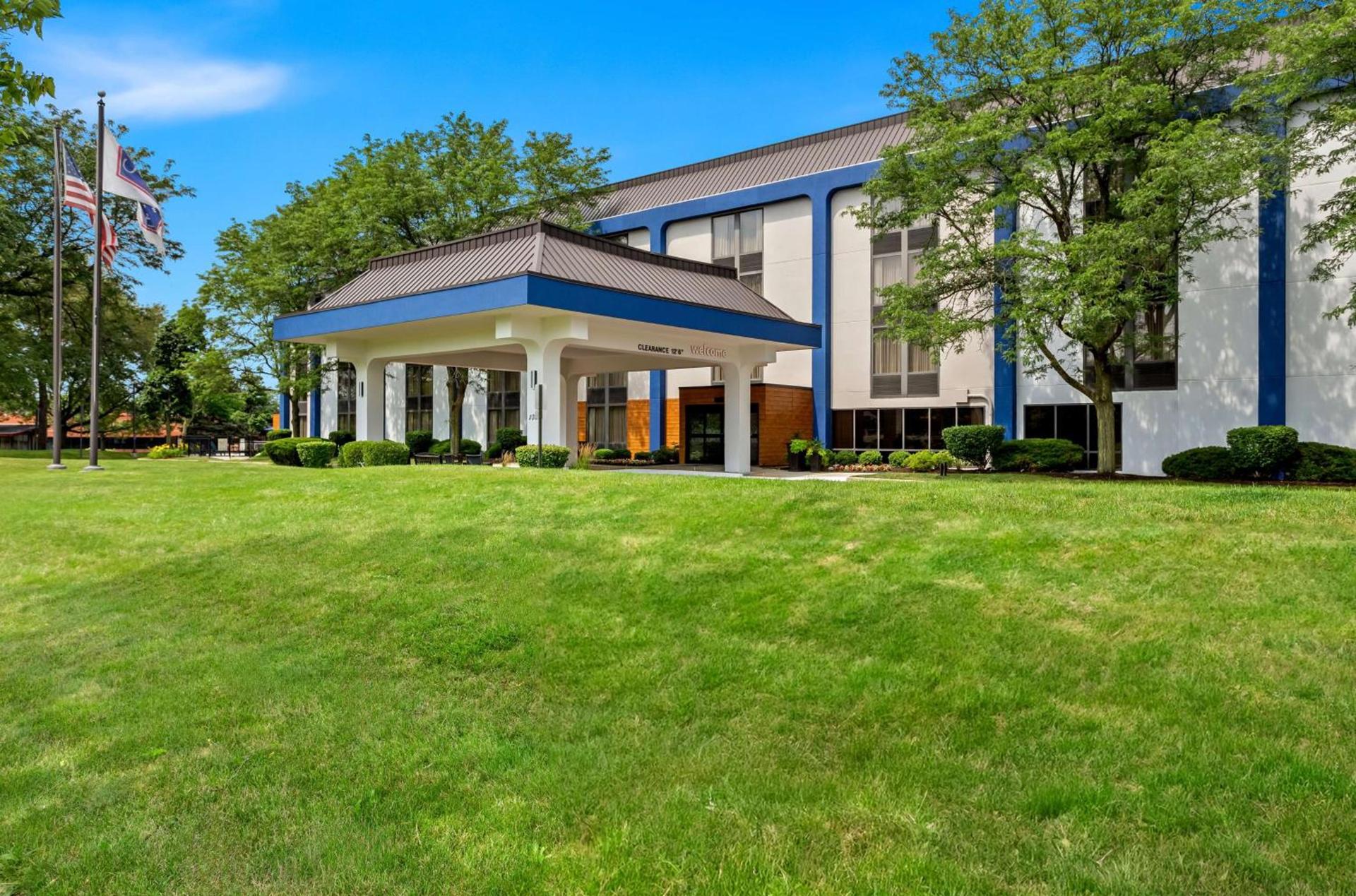 Hampton Inn Chicago-Naperville photo 6