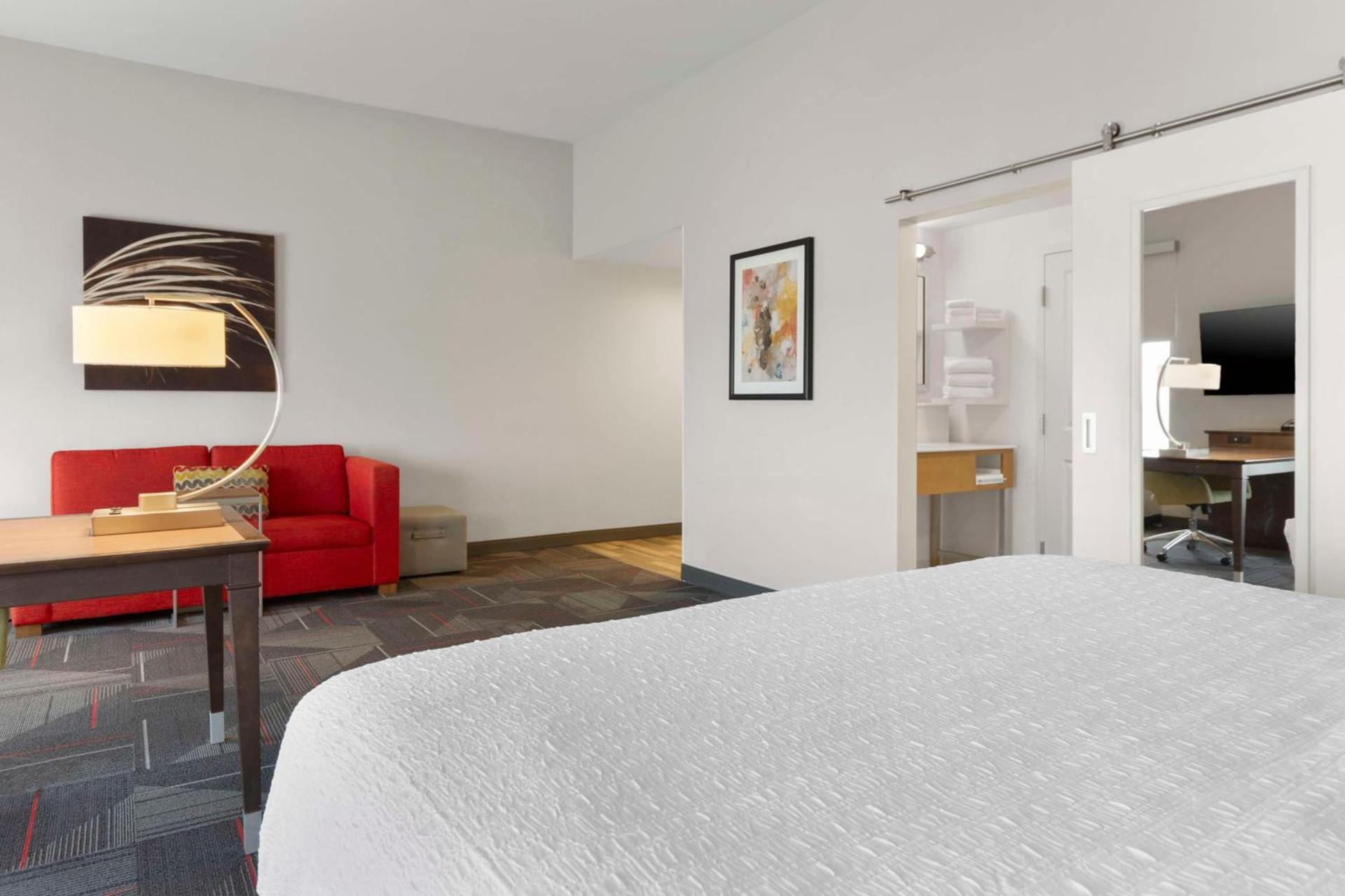 Hampton Inn & Suites by Hilton Columbus Scioto Downs photo 36