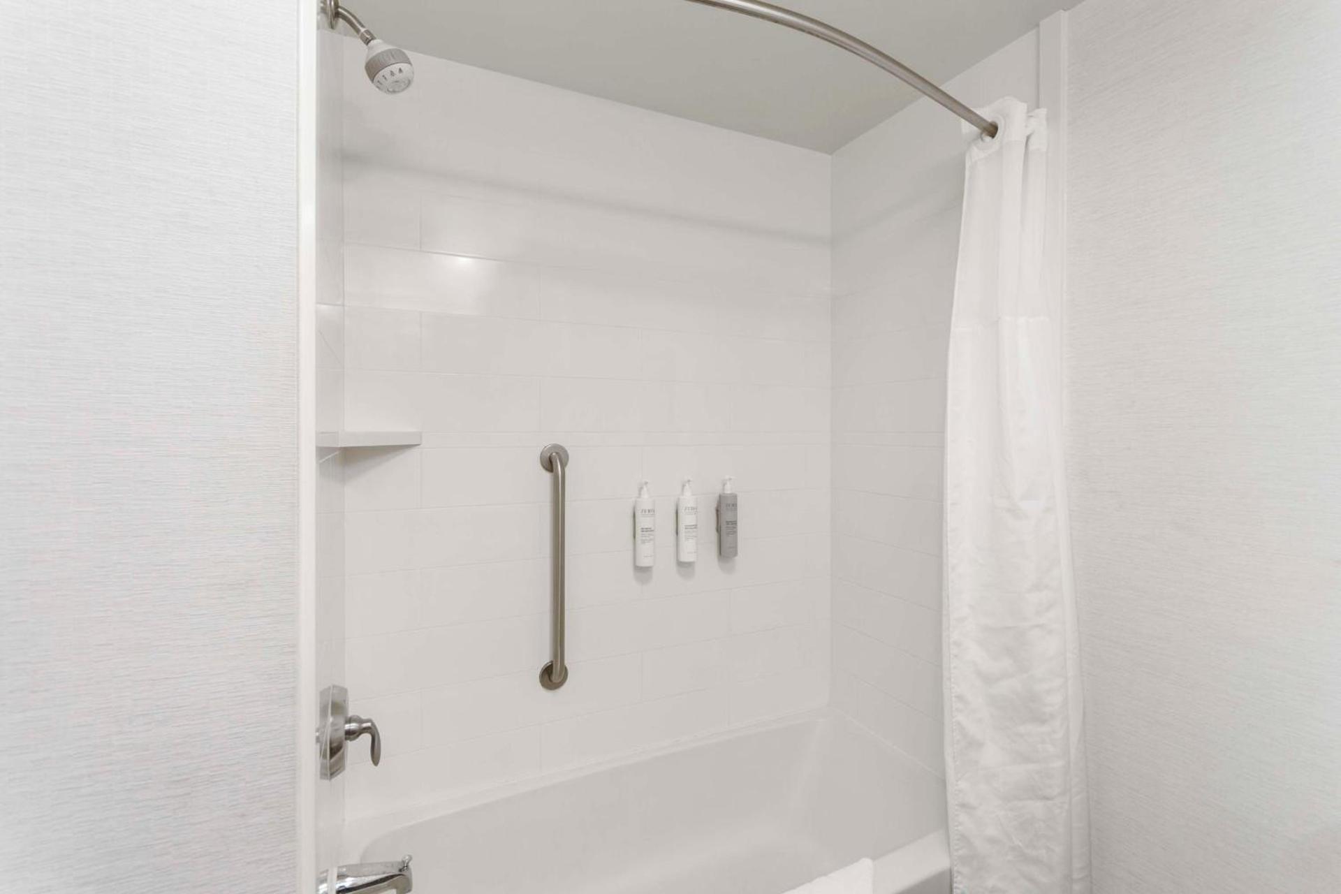 Hampton Inn & Suites by Hilton Columbus Scioto Downs photo 39
