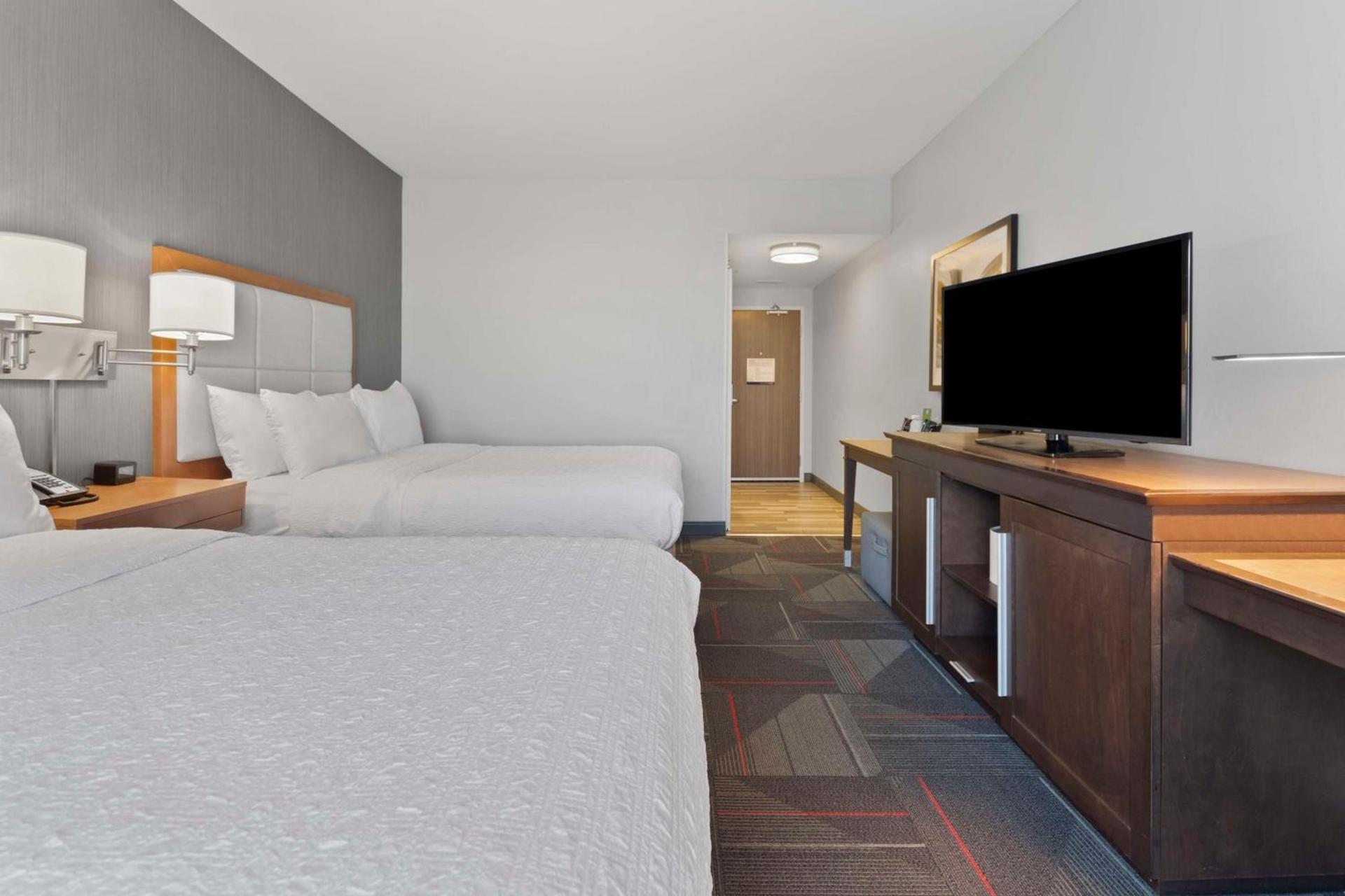 Hampton Inn & Suites by Hilton Columbus Scioto Downs photo 53