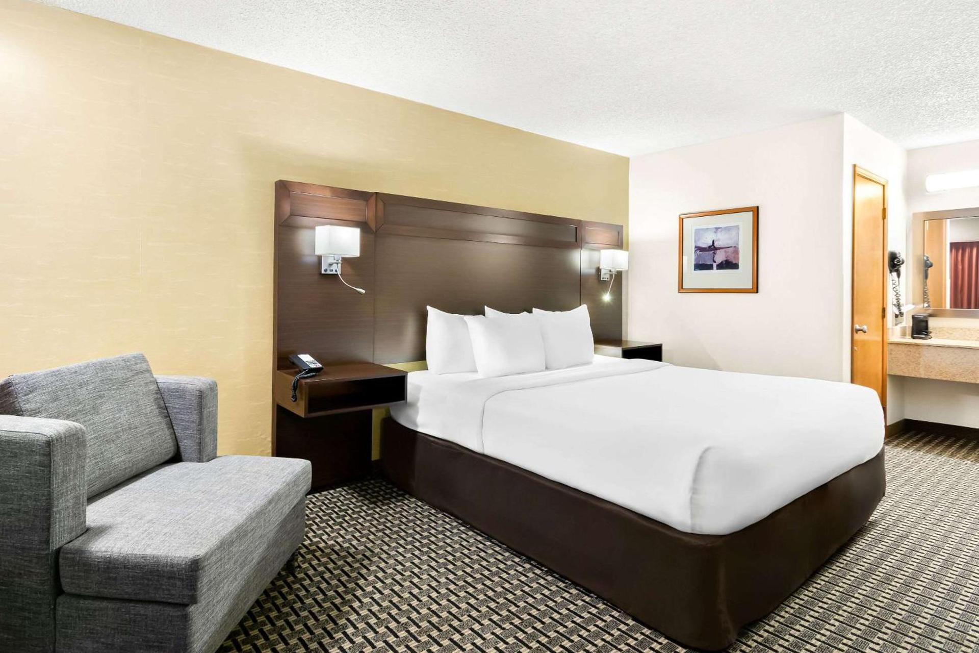 Quality Inn Mount Vernon photo 22