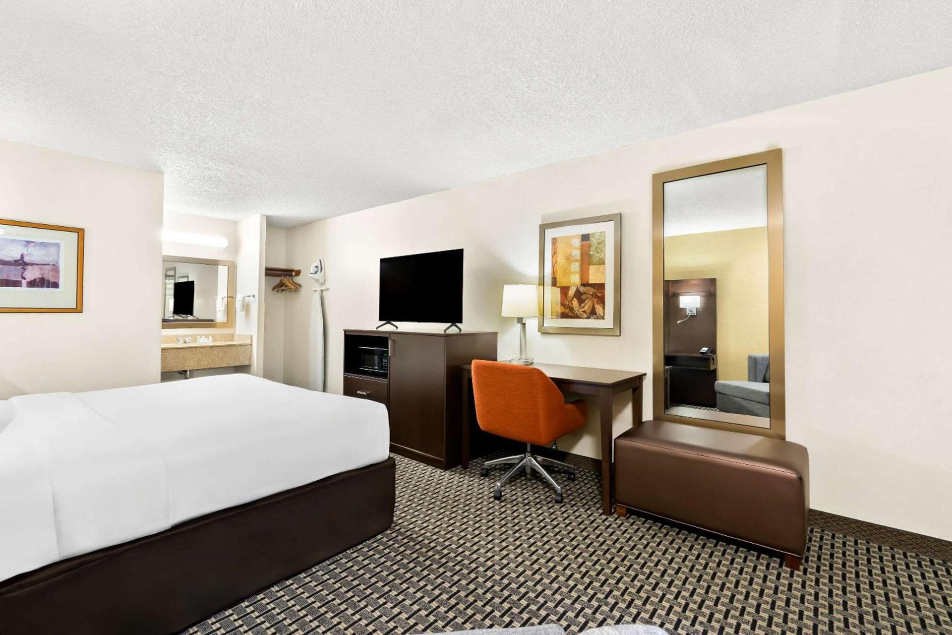Quality Inn Mount Vernon photo 23