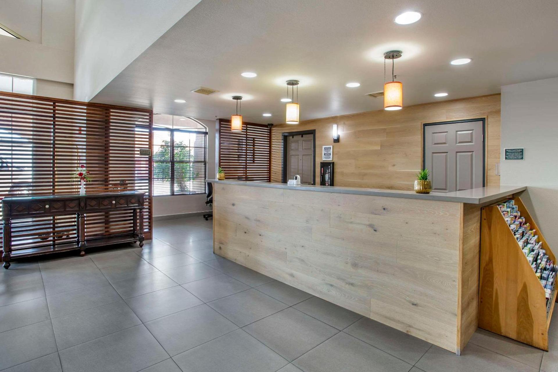 Country Inn & Suites by Radisson, Mesa, AZ photo 35