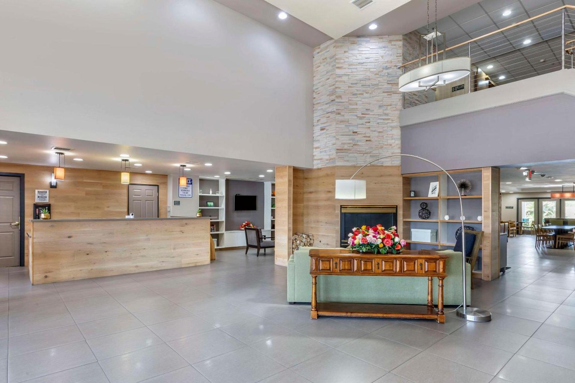 Country Inn & Suites by Radisson, Mesa, AZ photo 9