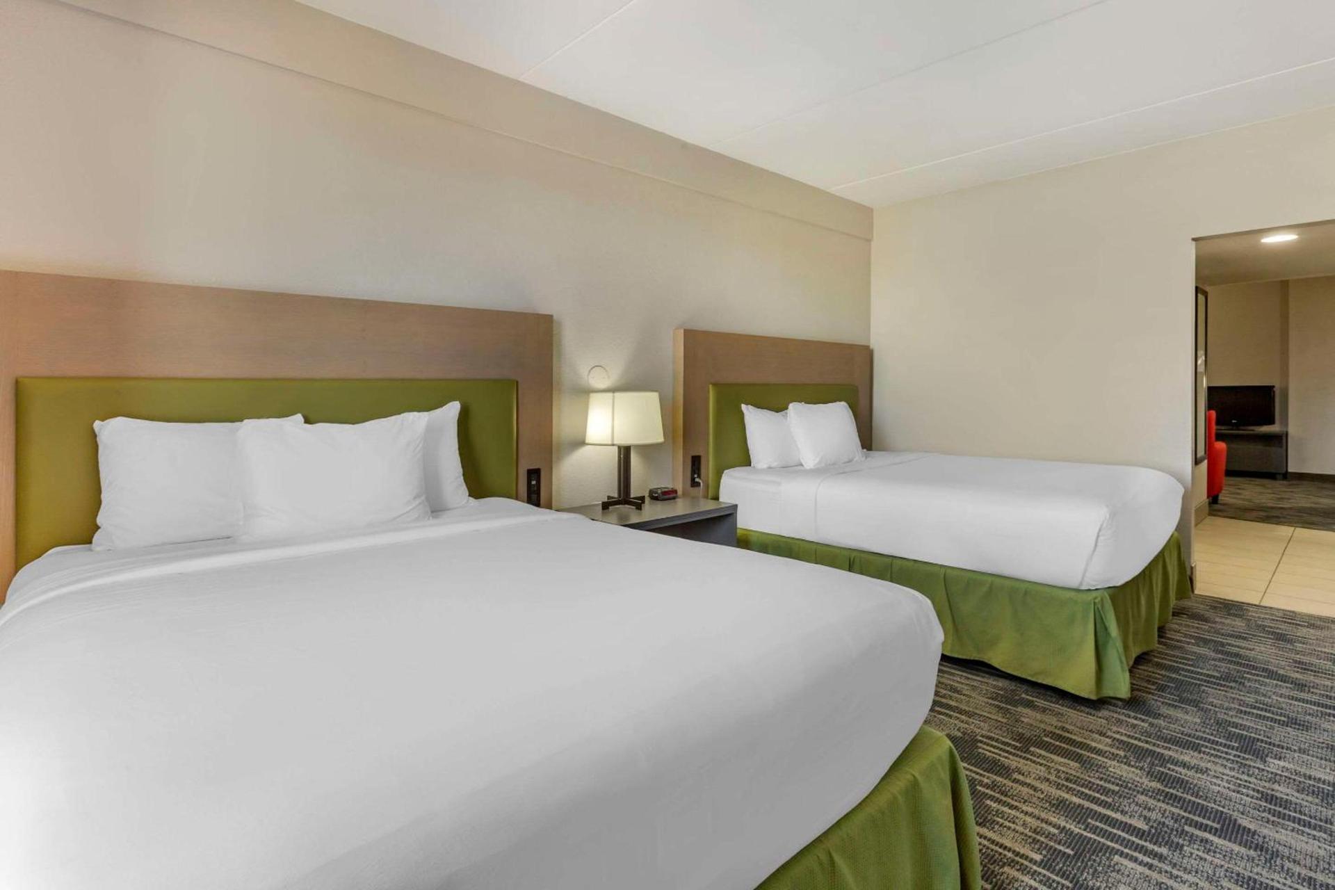 Country Inn & Suites by Radisson, Mesa, AZ photo 21