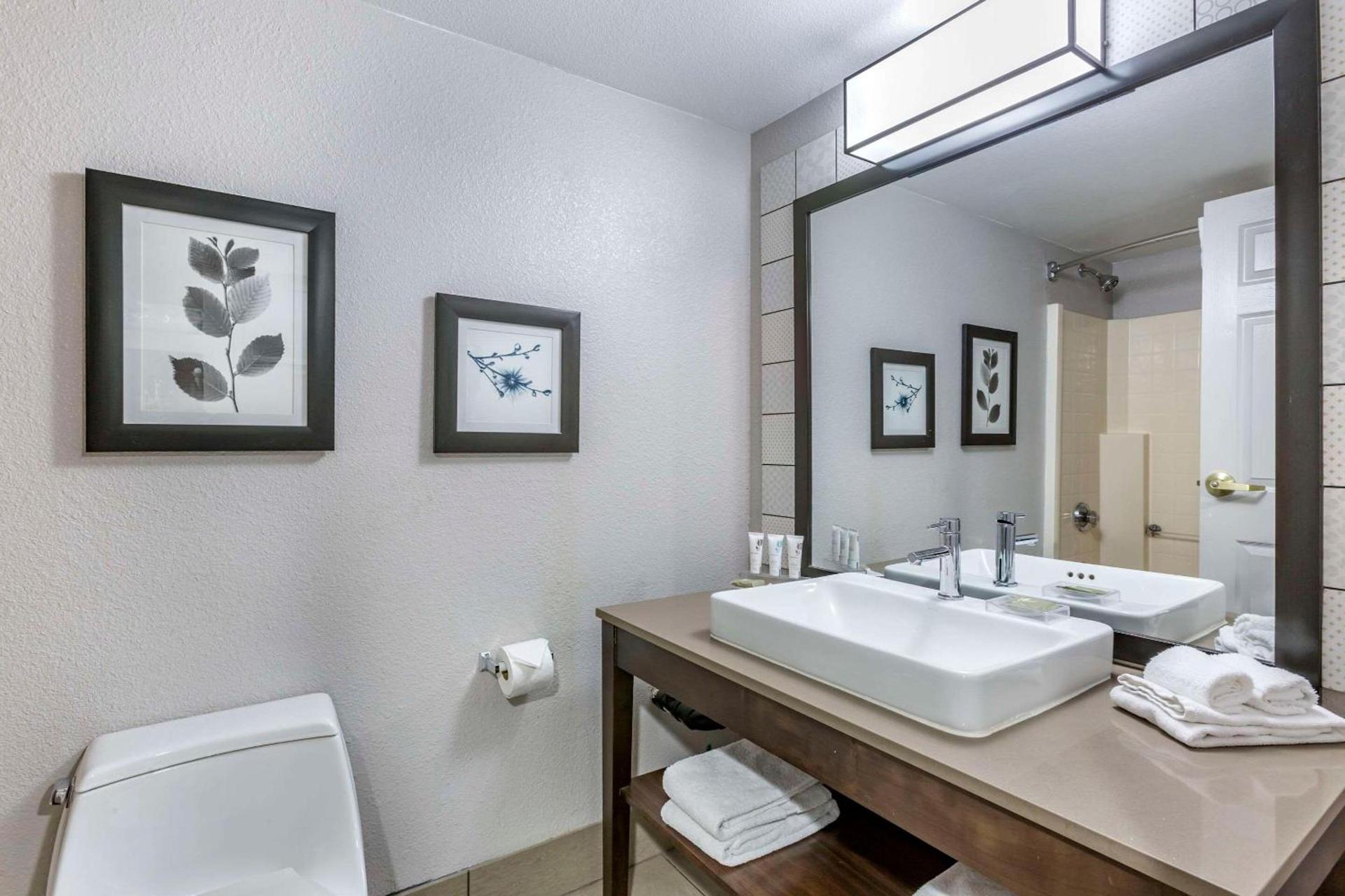 Country Inn & Suites by Radisson, Mesa, AZ photo 30
