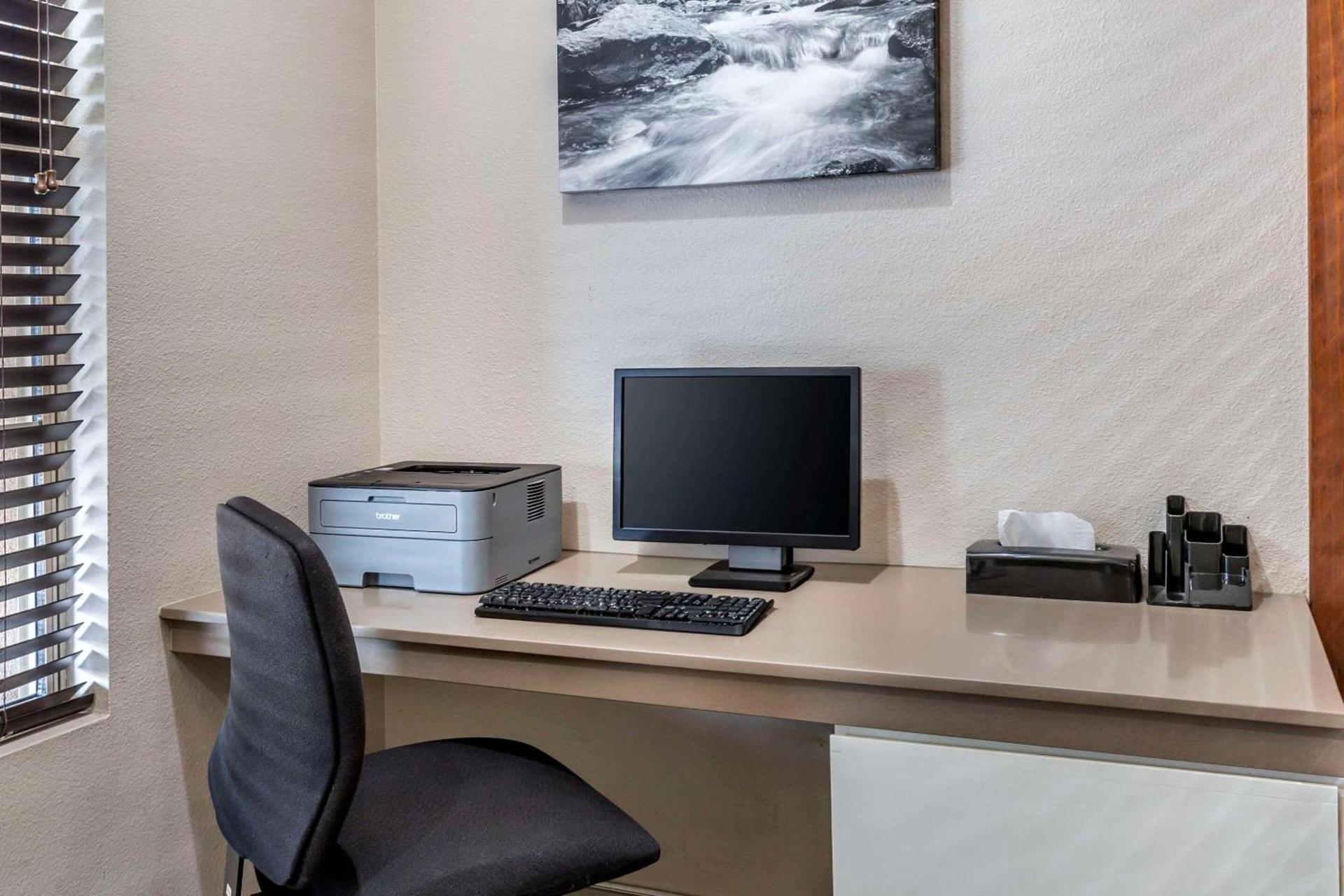 Country Inn & Suites by Radisson, Mesa, AZ photo 26