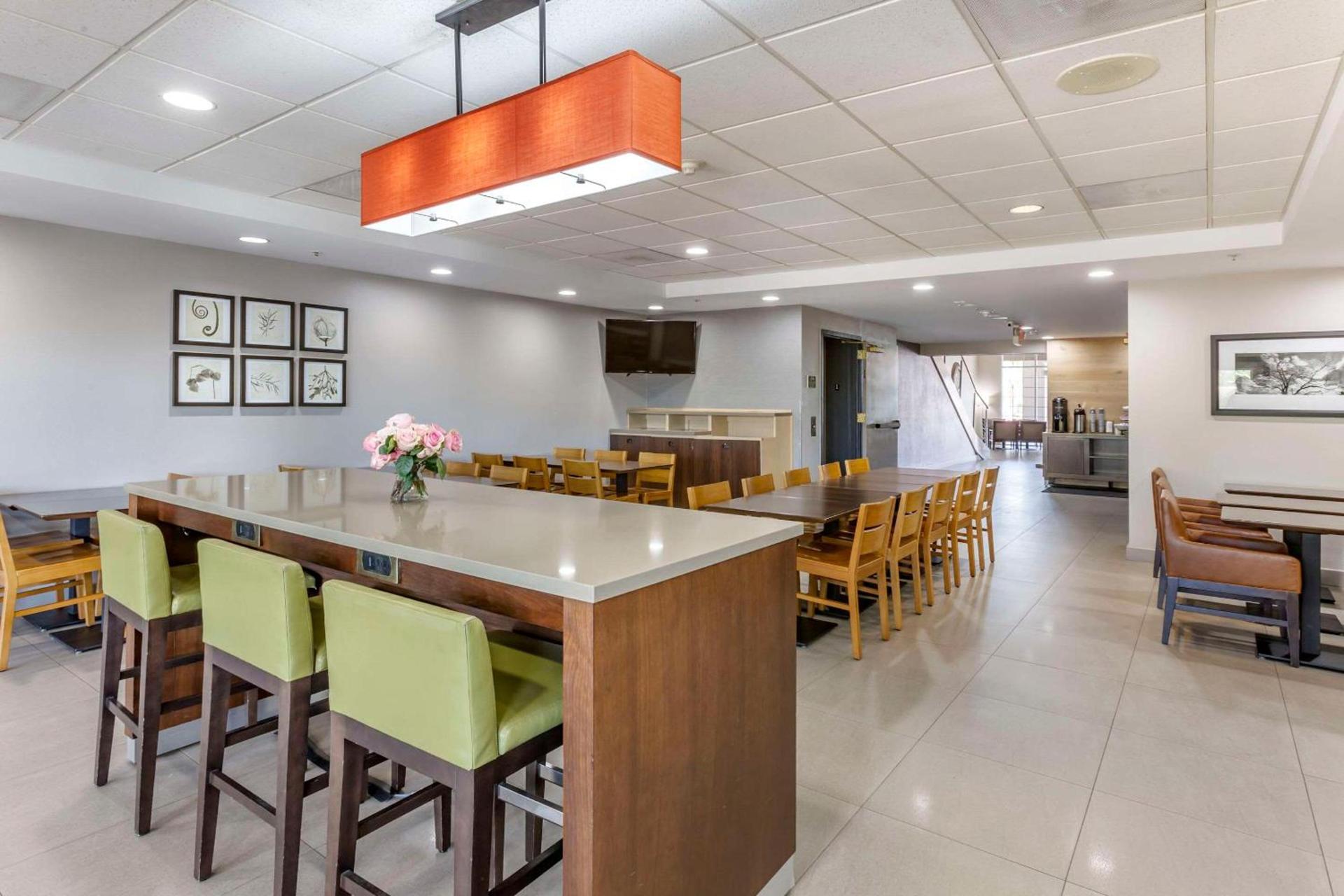 Country Inn & Suites by Radisson, Mesa, AZ photo 16