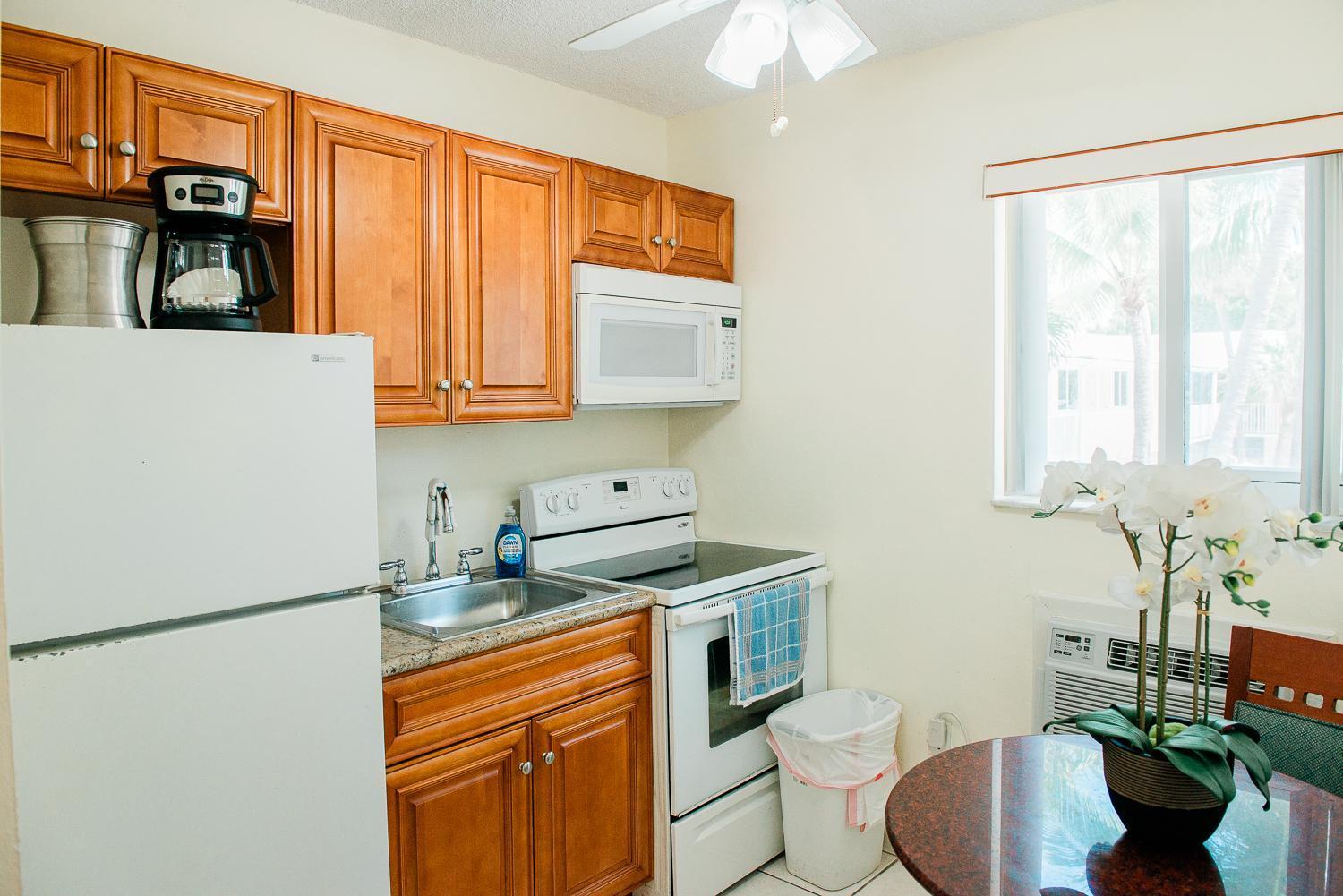 Shore Haven Resort Inn photo 16
