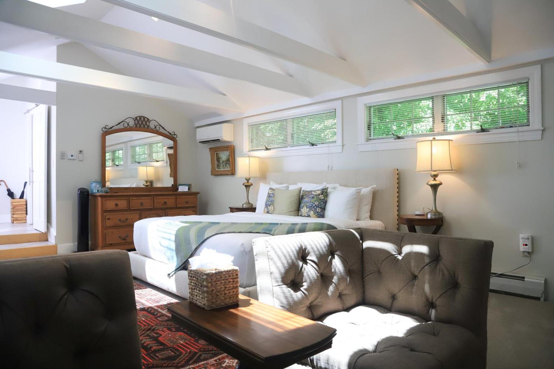 Hartstone Inn photo 12