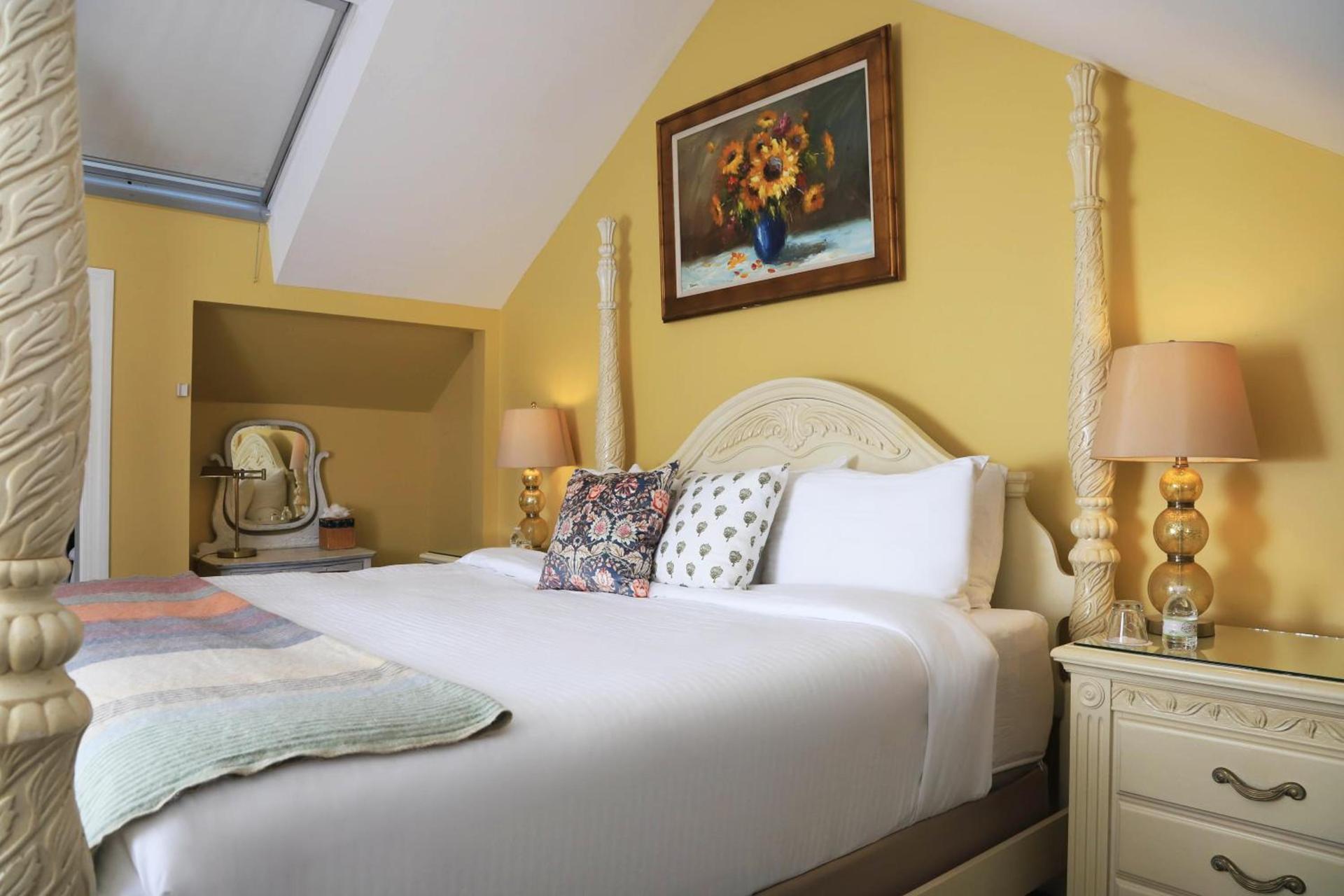 Hartstone Inn photo 19