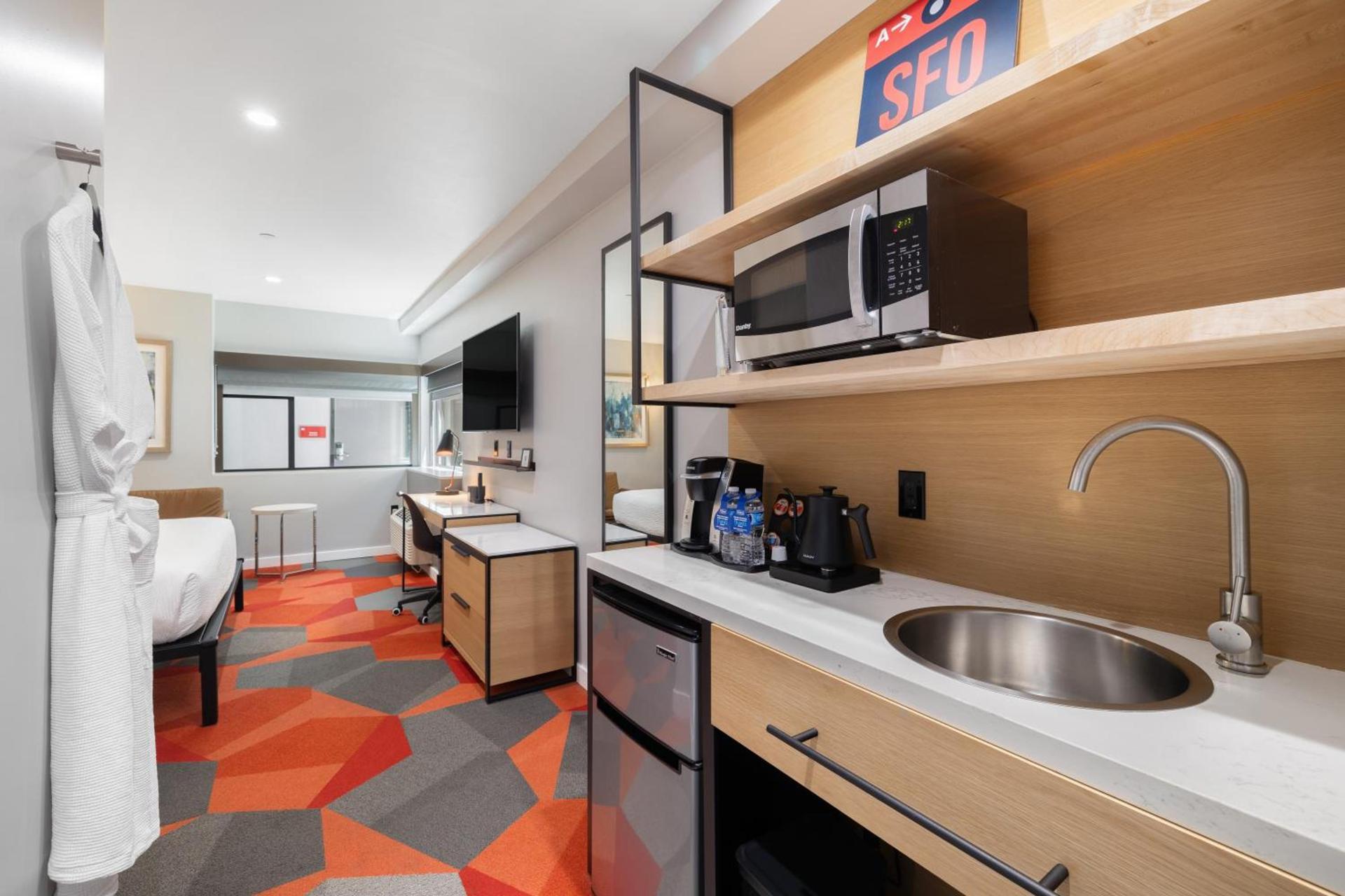 Infinity Hotel San Francisco, Tapestry Collection by Hilton photo 2