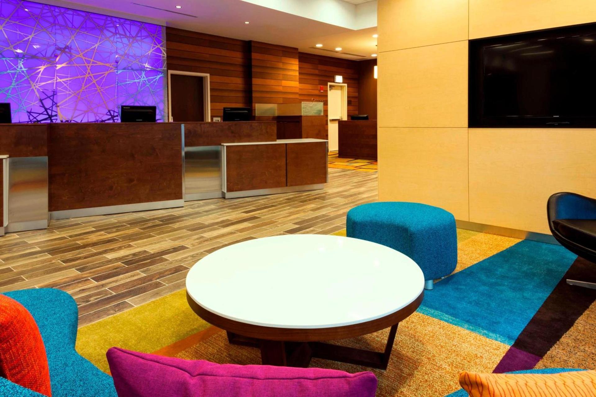 Fairfield Inn and Suites Chicago Downtown-River North photo 2