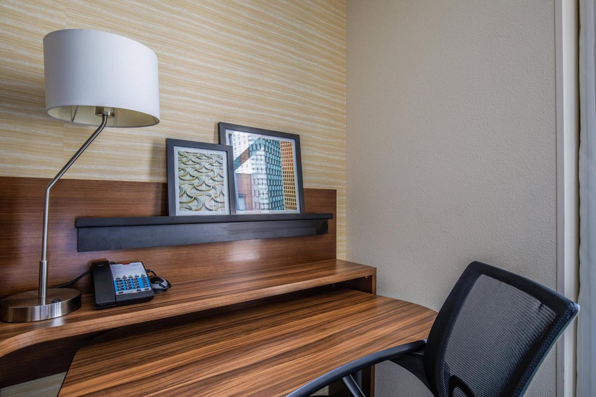 Fairfield Inn and Suites Chicago Downtown-River North photo 14