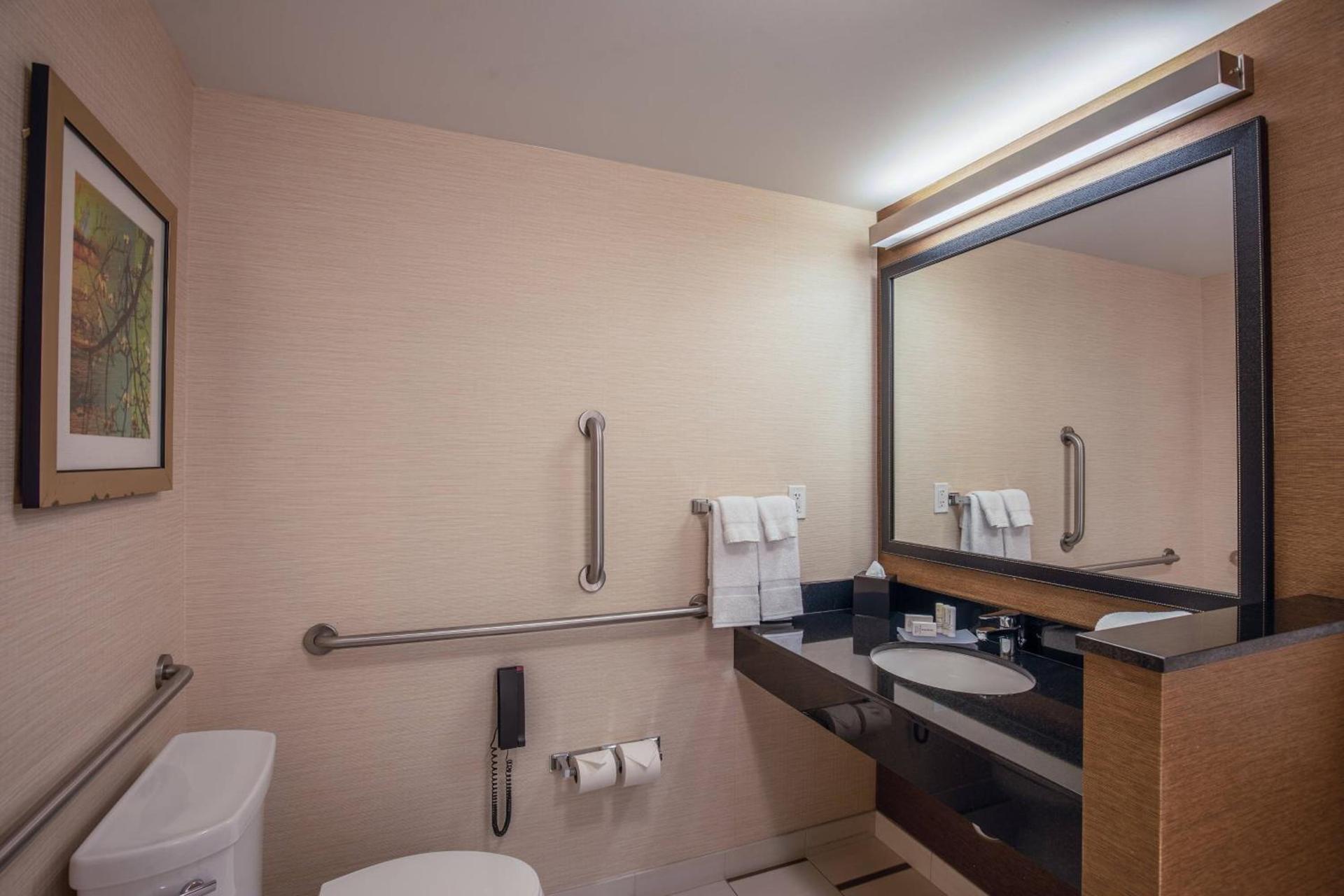 Fairfield Inn and Suites Chicago Downtown-River North photo 25