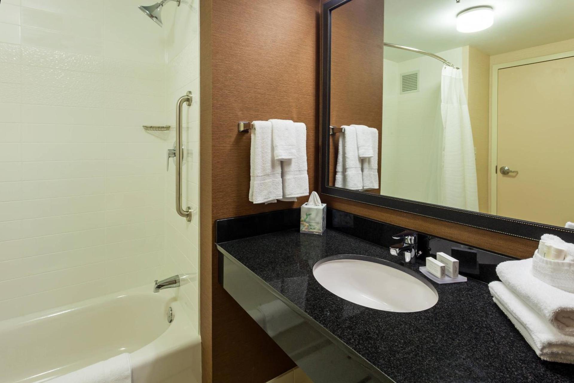 Fairfield Inn and Suites Chicago Downtown-River North photo 19