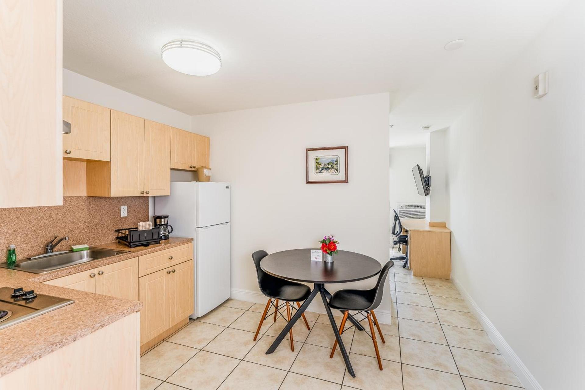 South River Suites photo 6