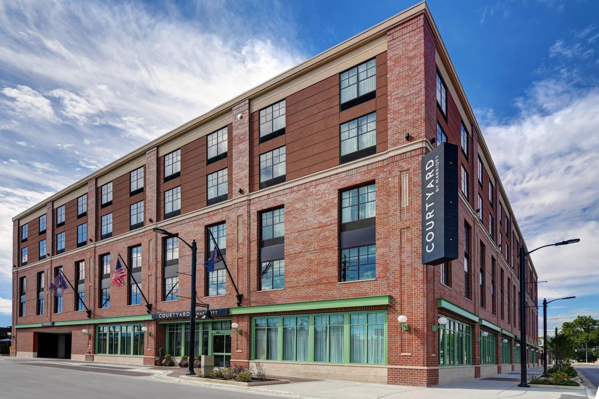Courtyard by Marriott Manhattan Aggieville — hotel in Manhattan
