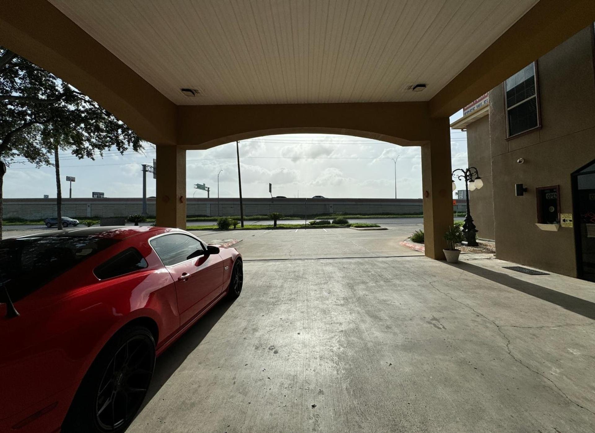 Texas Inn and Suites City Center at University Dr. photo 31