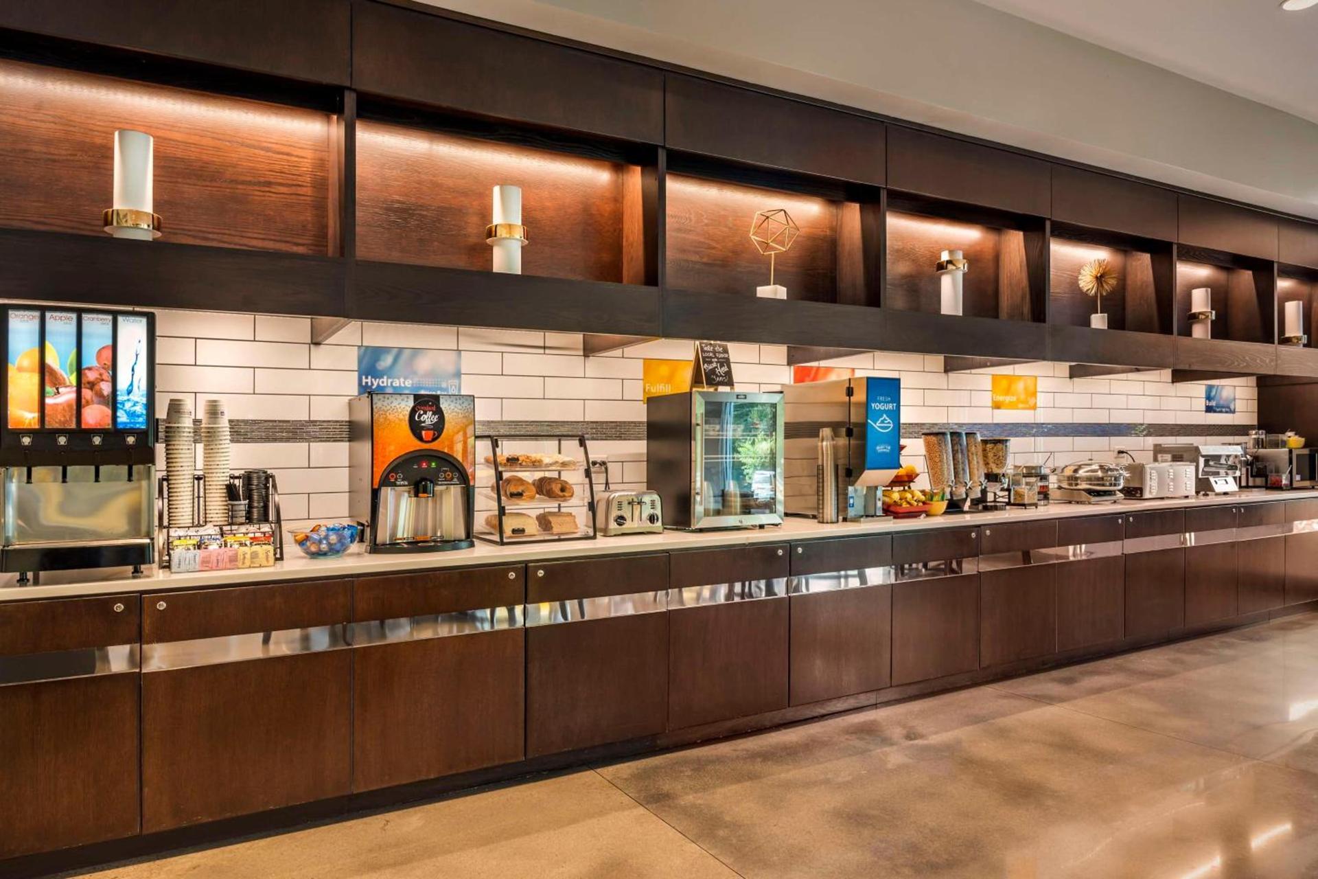 GLo Hotel Asheville-Blue Ridge Parkway photo 7