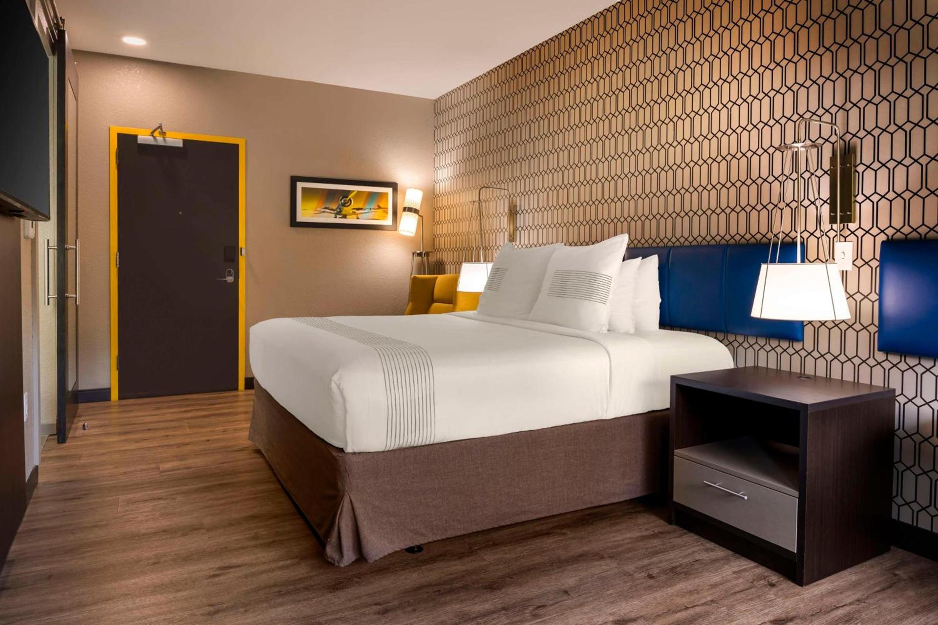 GLo Hotel Asheville-Blue Ridge Parkway photo 12