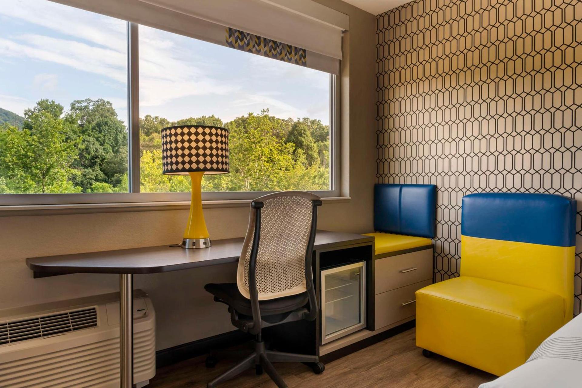 GLo Hotel Asheville-Blue Ridge Parkway photo 21