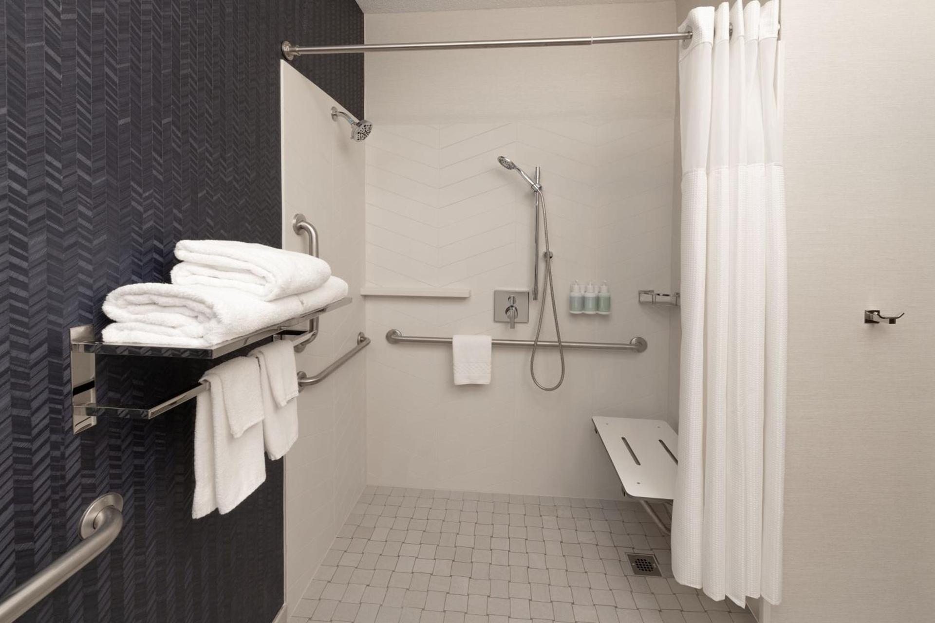 Fairfield Inn & Suites by Marriott Frankenmuth photo 7