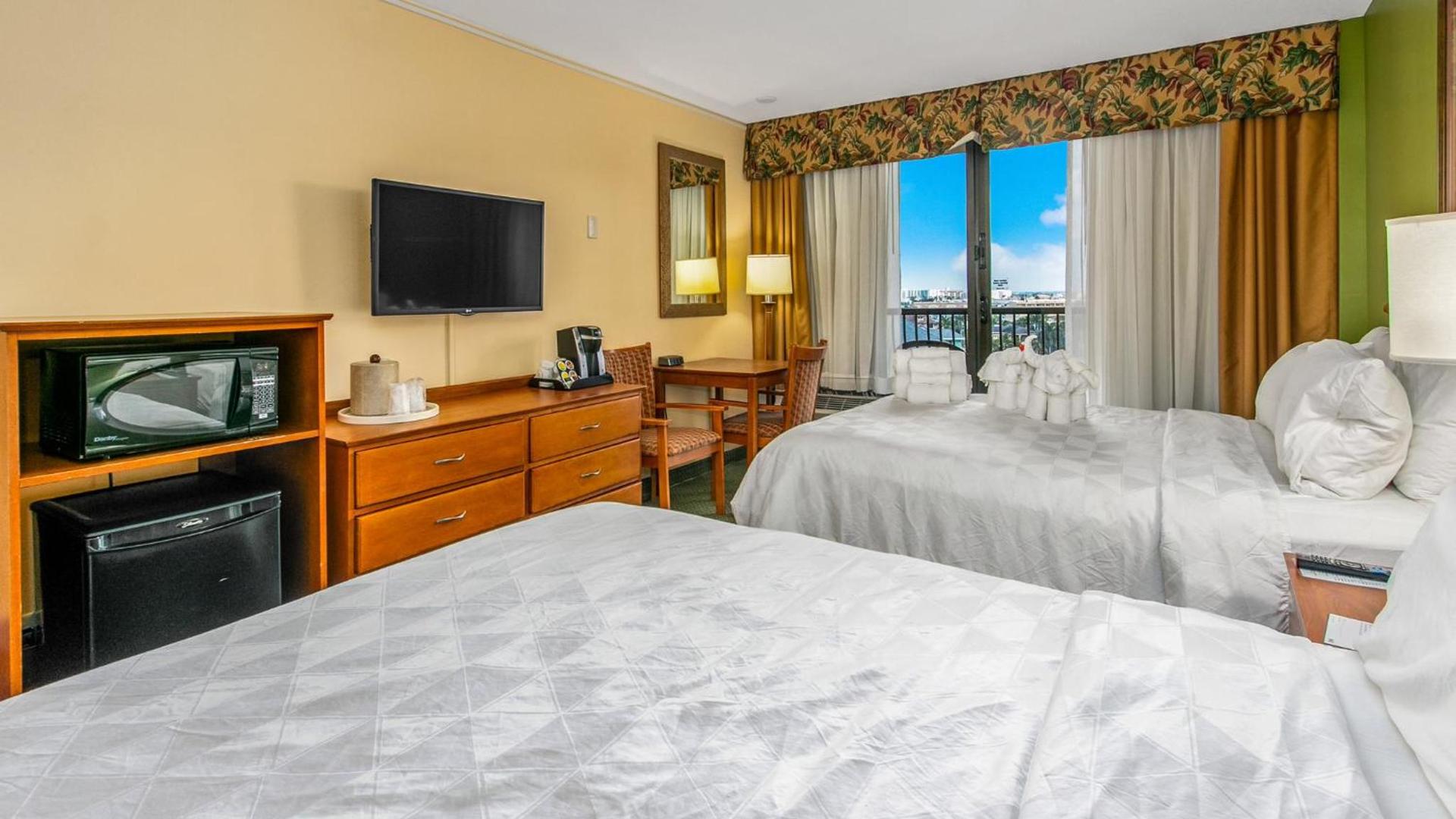 Holiday Inn & Suites Clearwater Beach by IHG photo 79