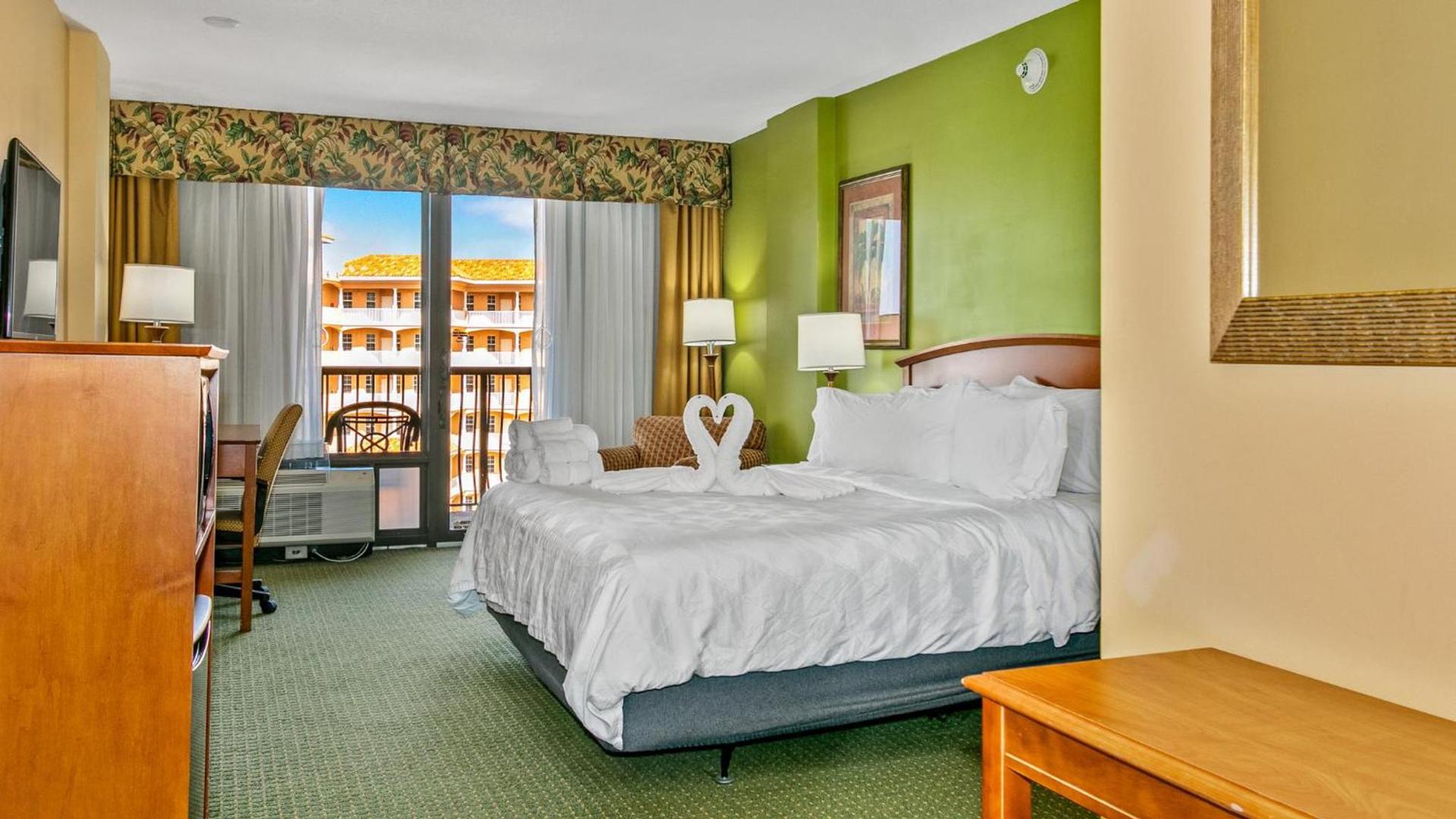 Holiday Inn & Suites Clearwater Beach by IHG photo 81