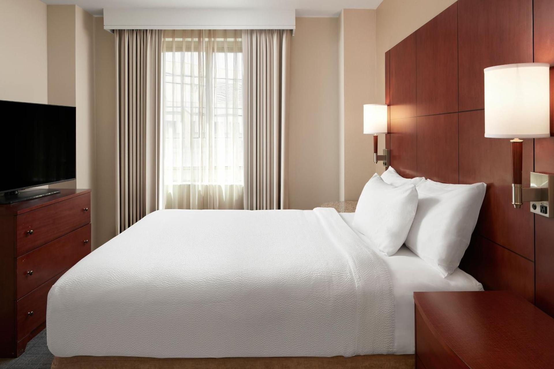 Residence Inn Arlington Courthouse photo 12