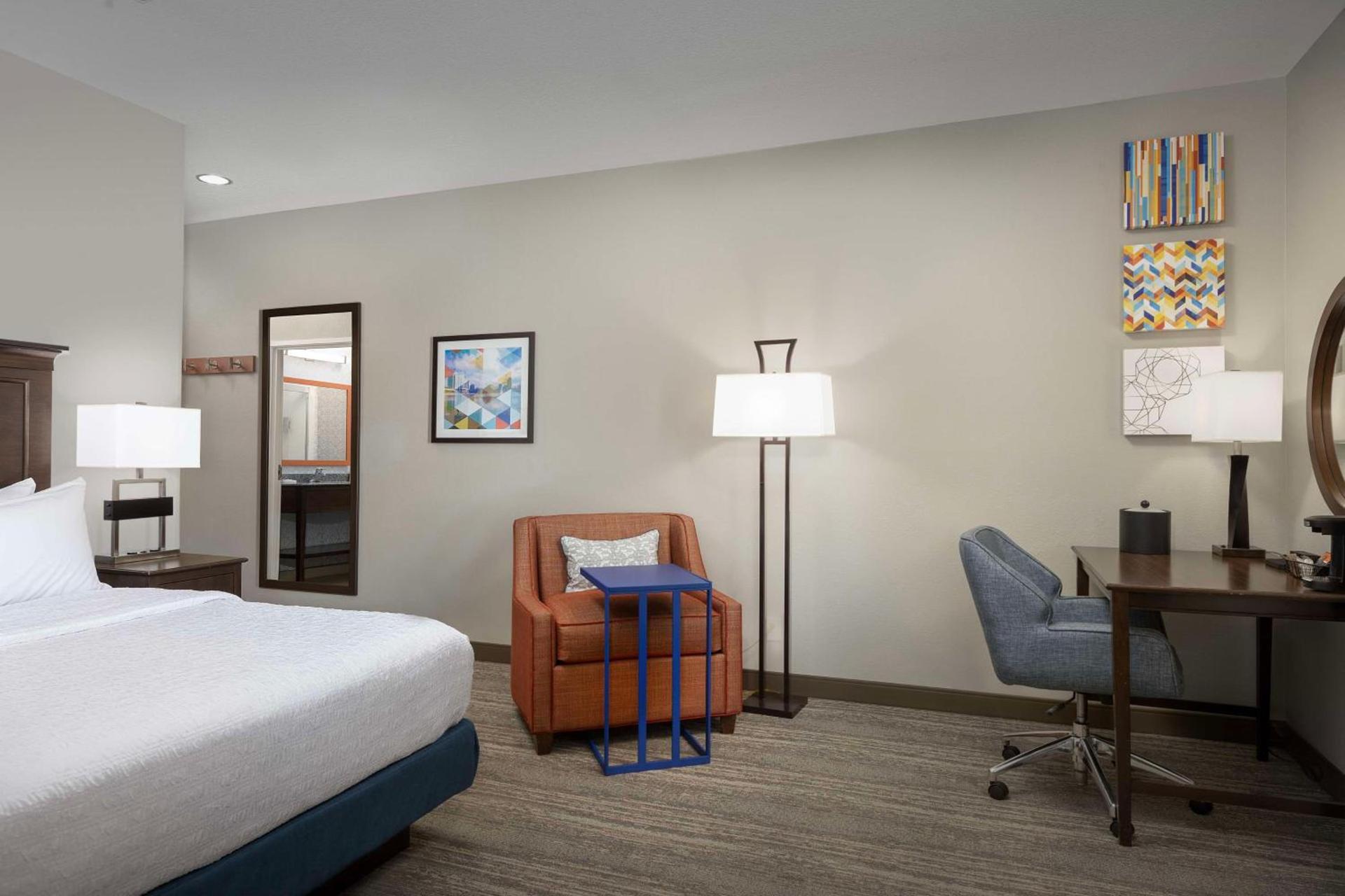 Hampton Inn & Suites Huntsville Research Park Area photo 29