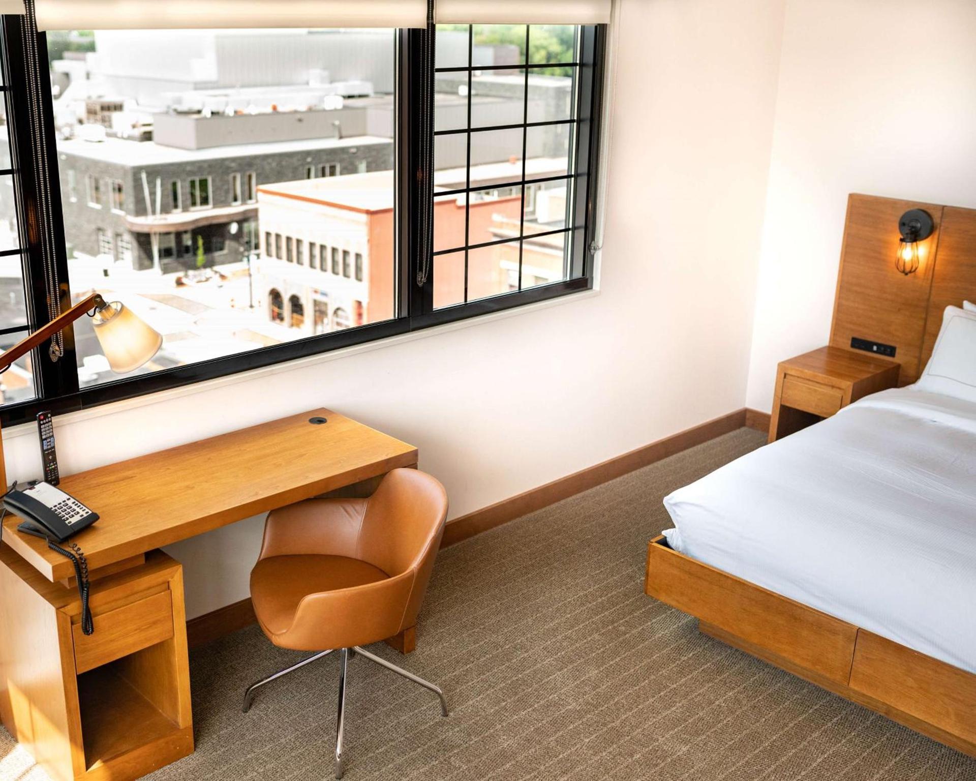 The Lismore Hotel Eau Claire - a DoubleTree by Hilton photo 34
