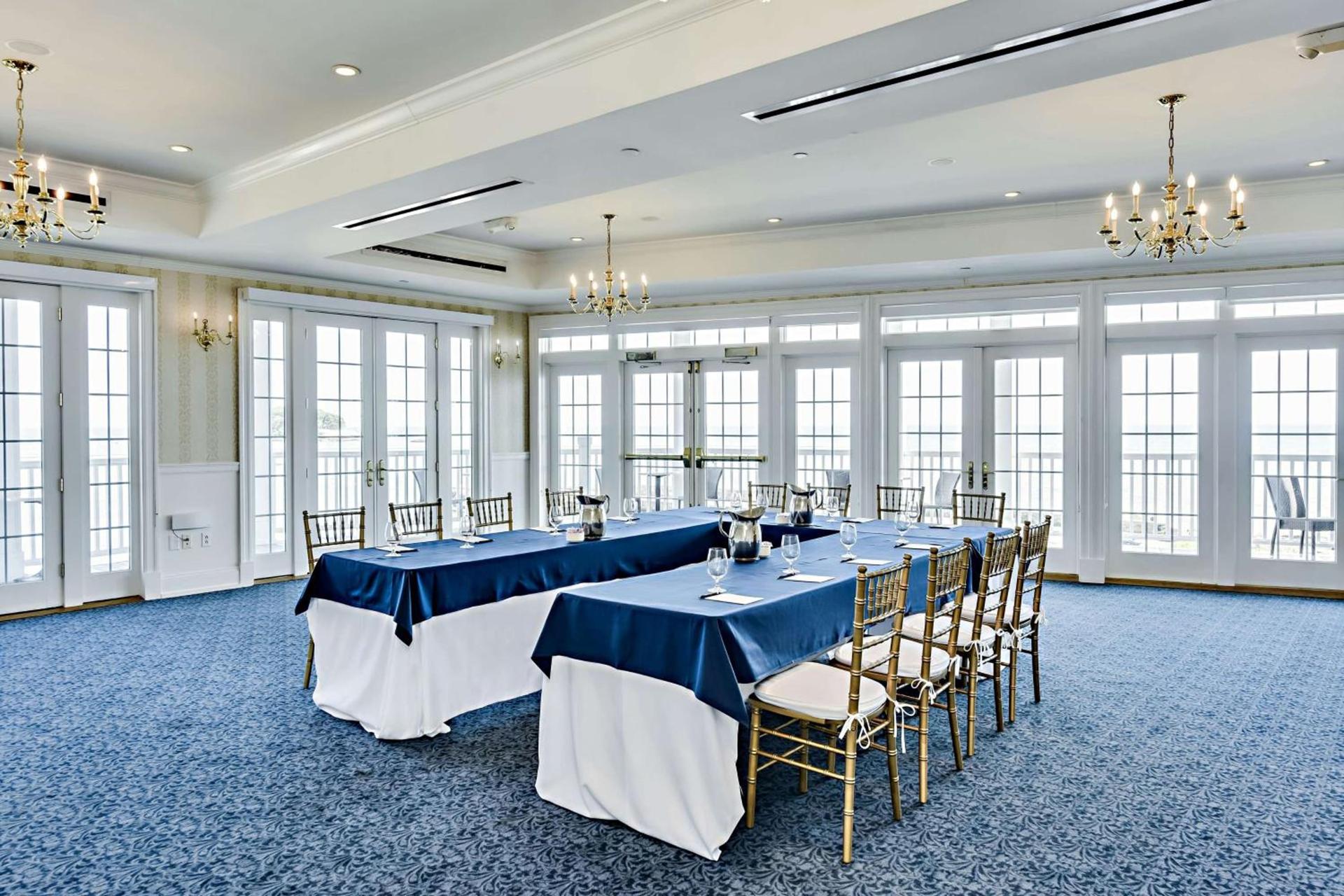 Madison Beach Hotel, Curio Collection by Hilton photo 82