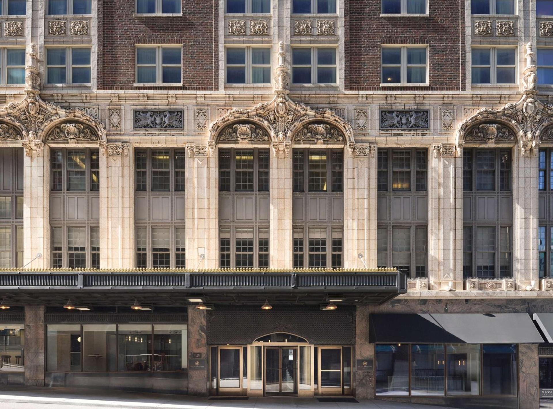 Hotel Phillips Kansas City, Curio Collection By Hilton — hotel in Kansas City