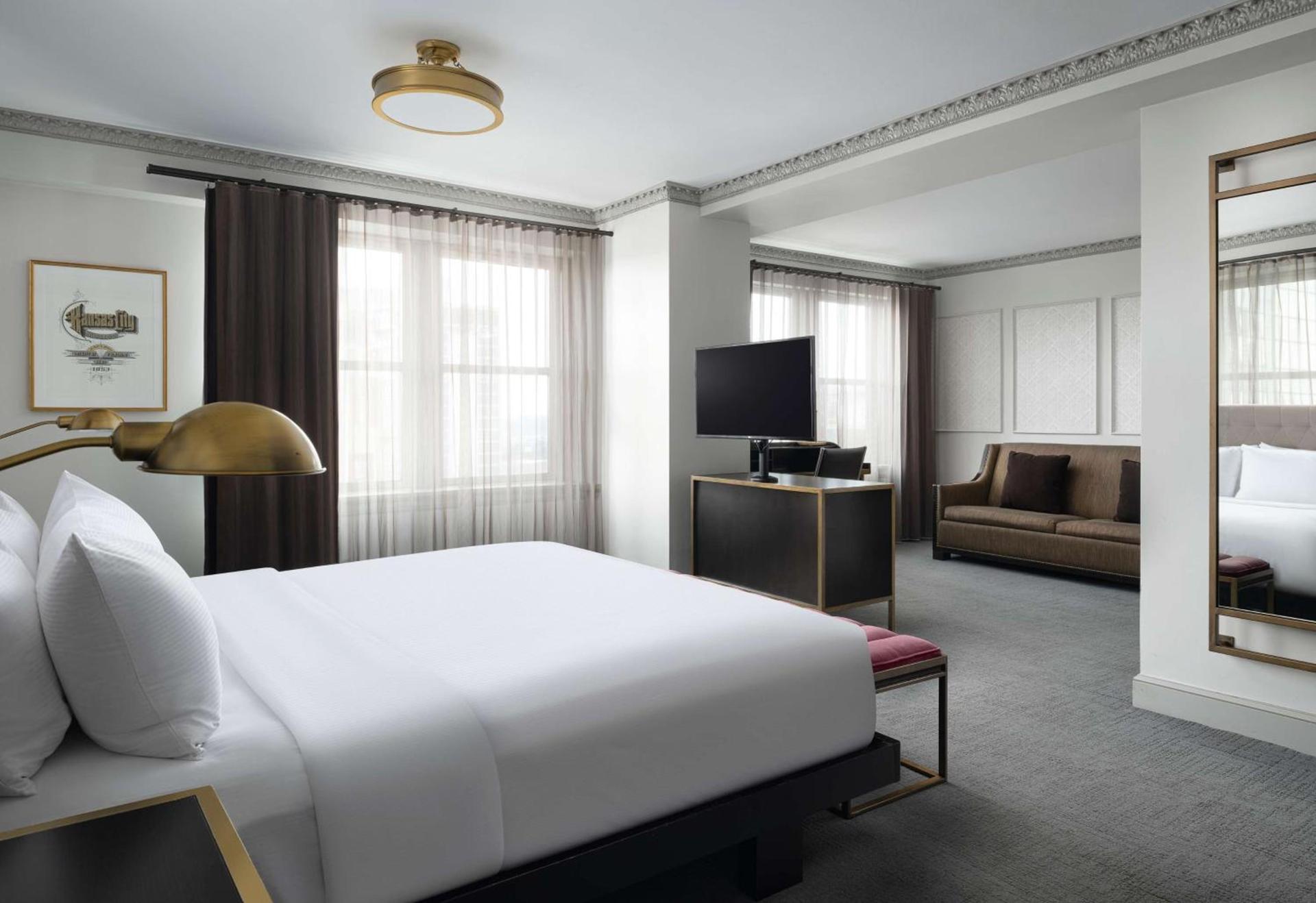 Hotel Phillips Kansas City, Curio Collection By Hilton photo 20