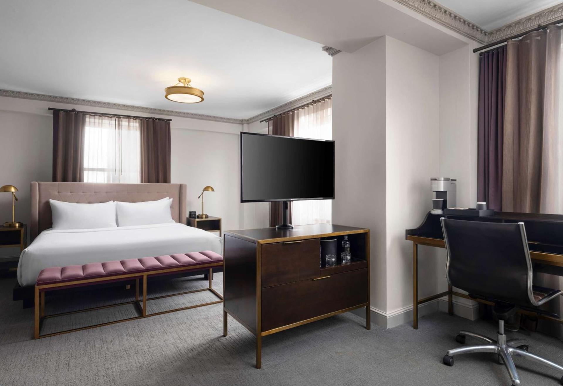 Hotel Phillips Kansas City, Curio Collection By Hilton photo 24