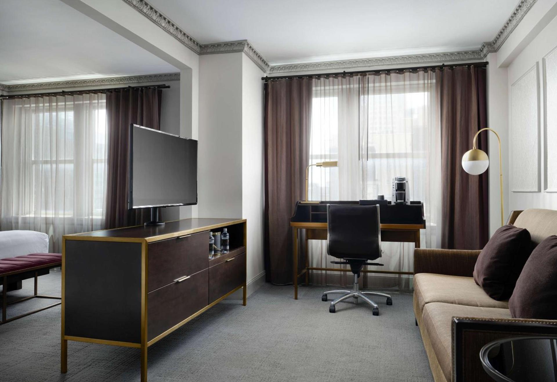 Hotel Phillips Kansas City, Curio Collection By Hilton photo 25