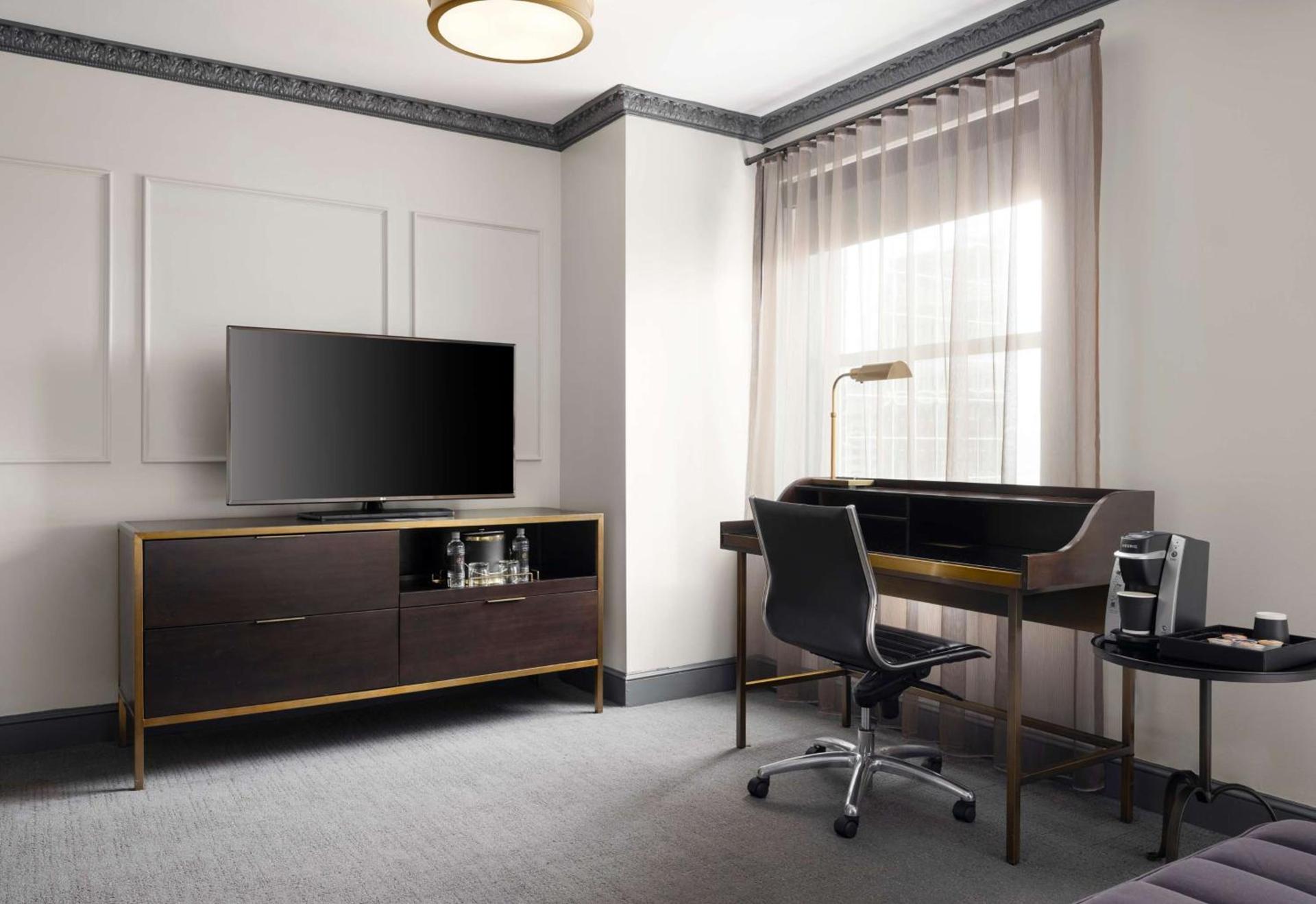 Hotel Phillips Kansas City, Curio Collection By Hilton photo 26