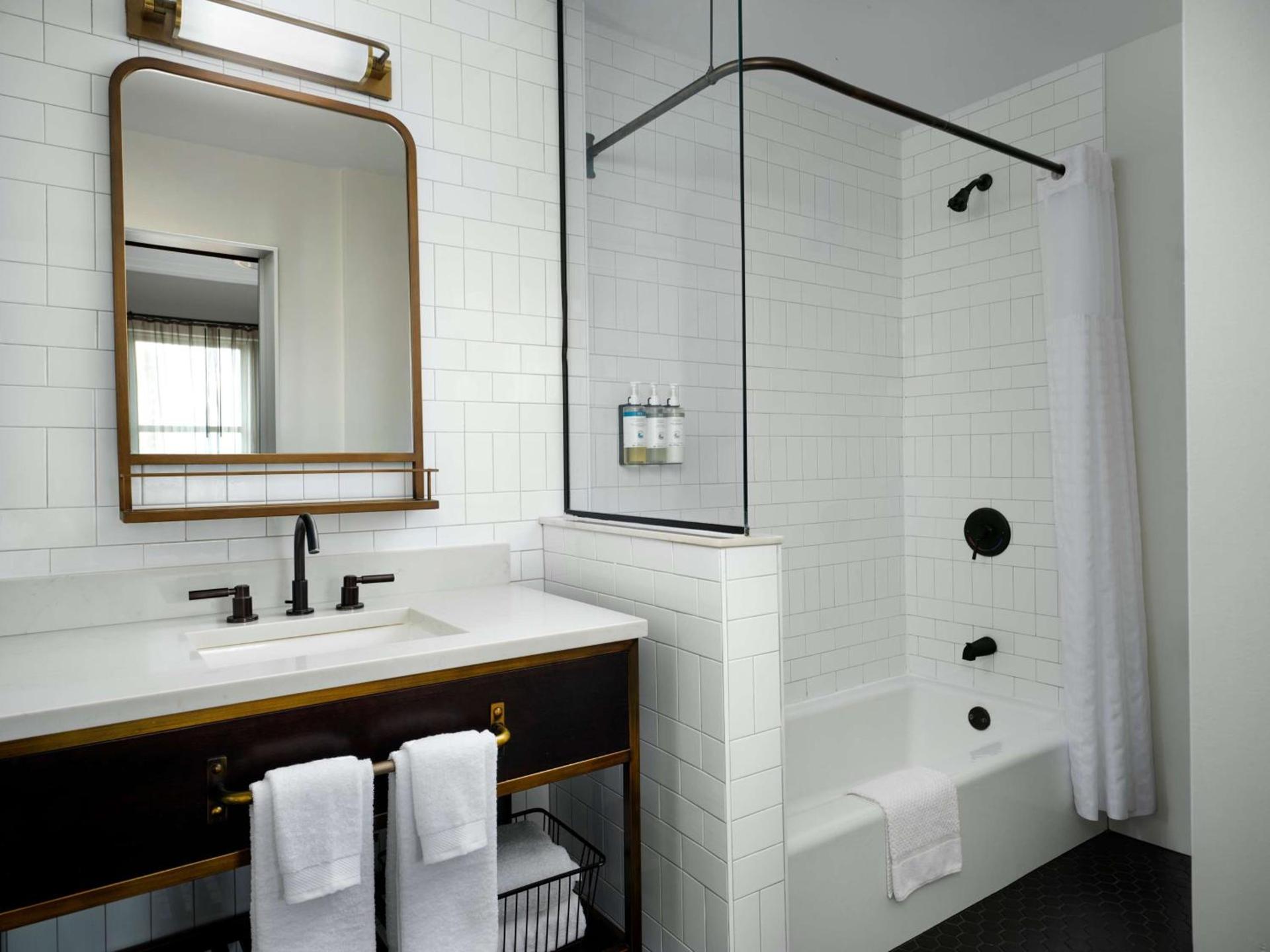 Hotel Phillips Kansas City, Curio Collection By Hilton photo 35