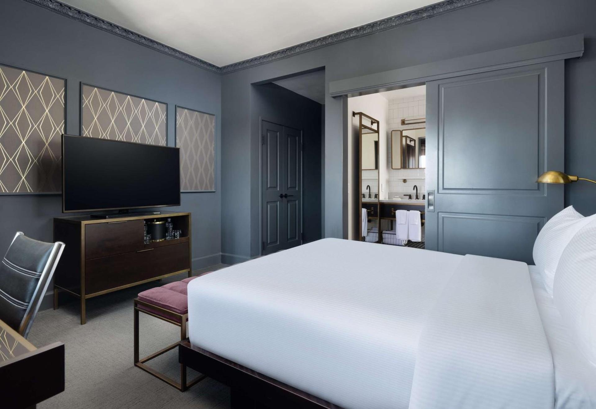 Hotel Phillips Kansas City, Curio Collection By Hilton photo 55