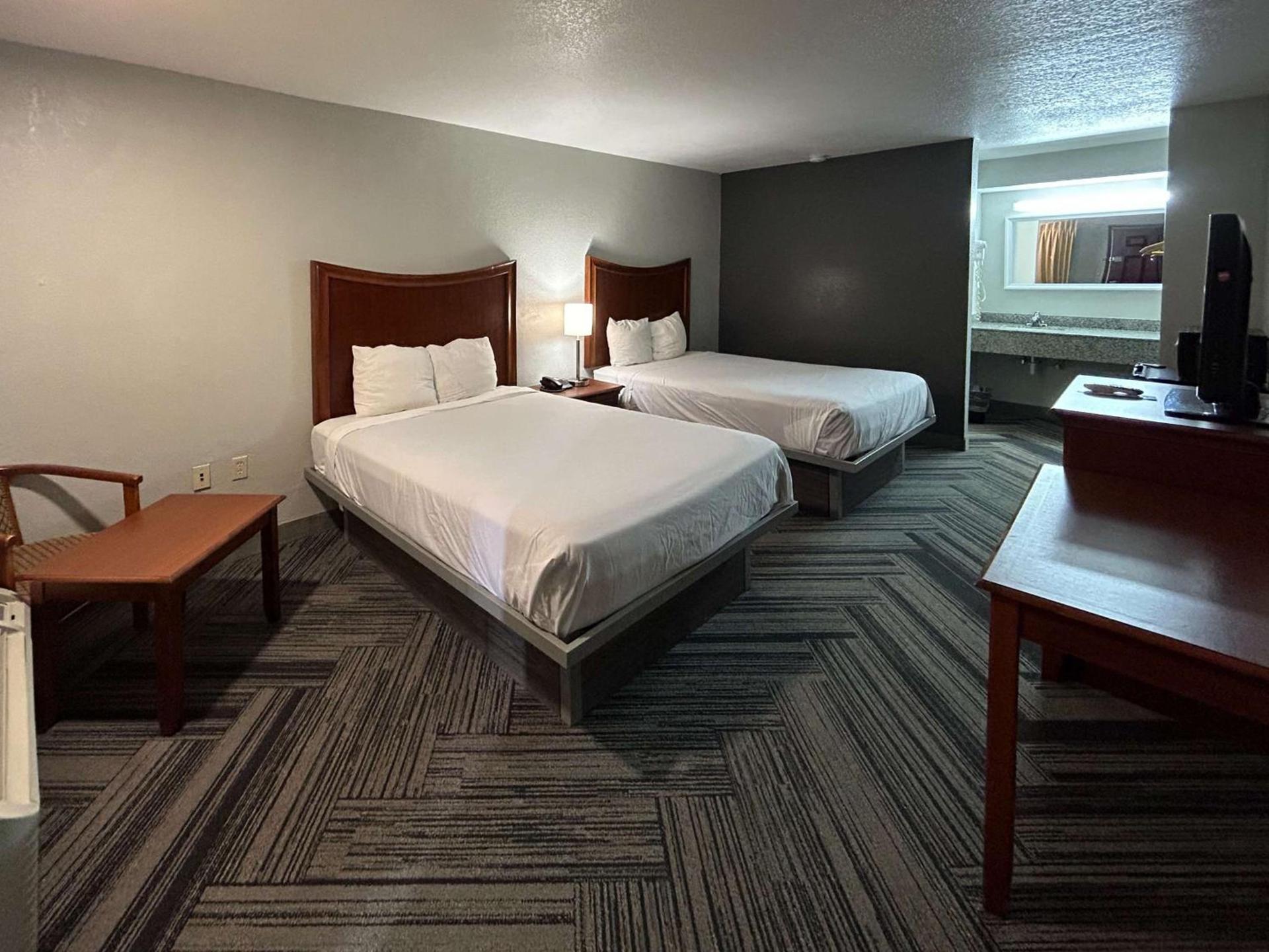 Motel 6 Ada OK photo 3