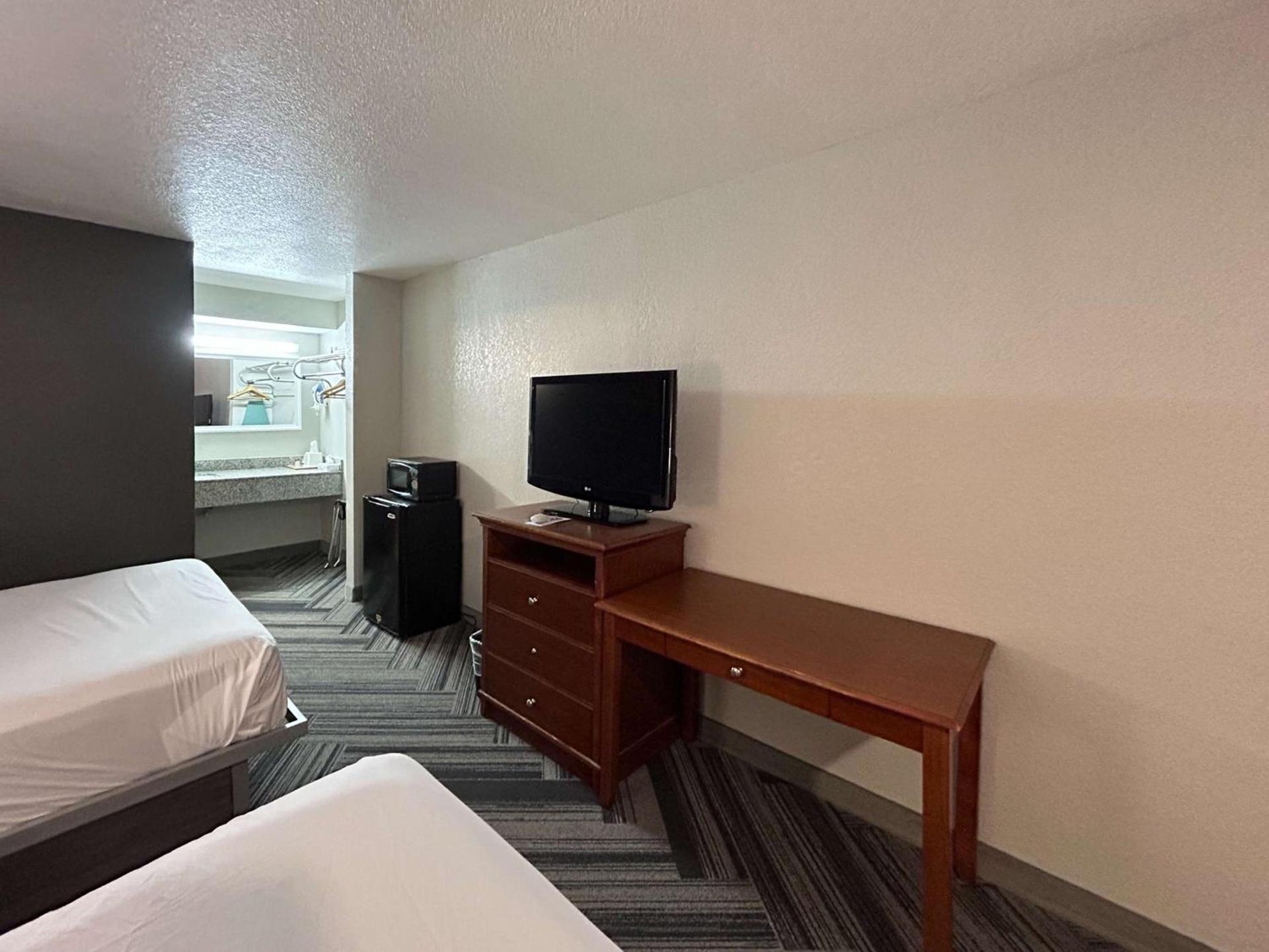 Motel 6 Ada OK photo 4
